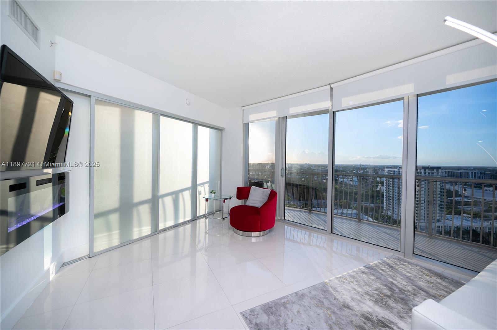 1750 N Bayshore Dr 2615 Property Photo 11