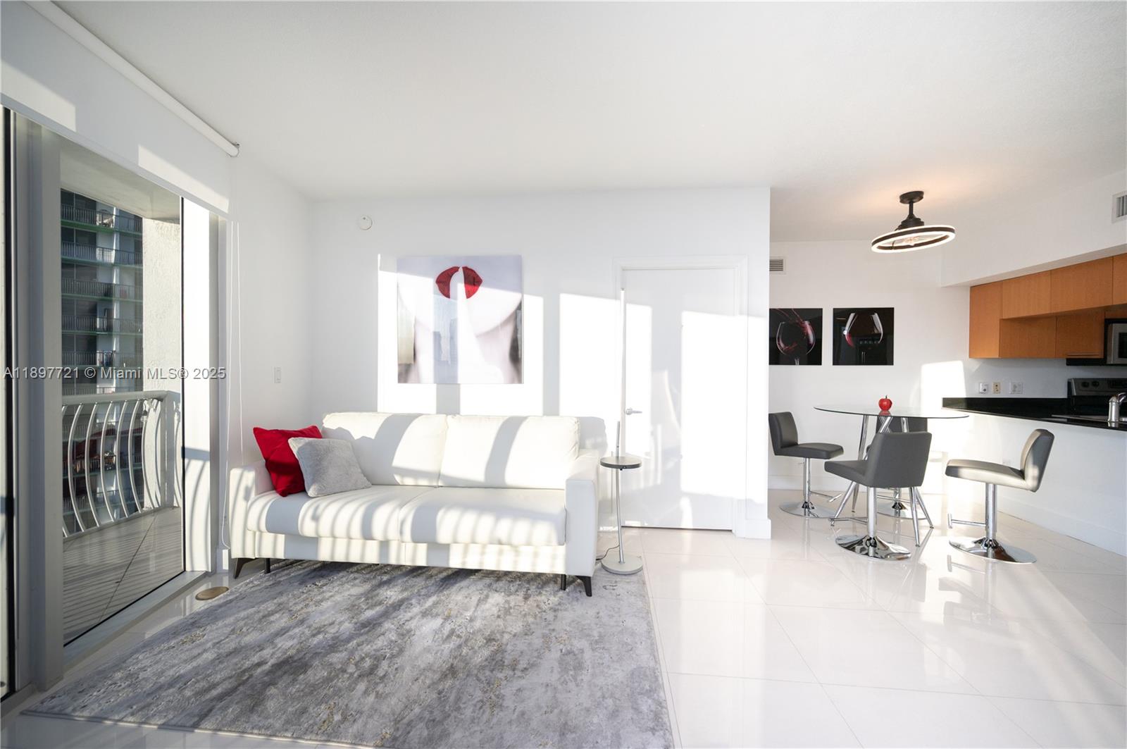 1750 N Bayshore Dr 2615 Property Photo 13