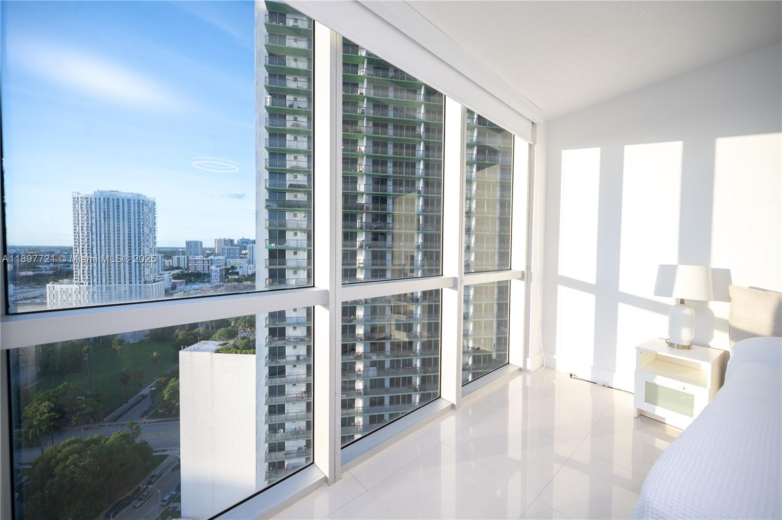 1750 N Bayshore Dr 2615 Property Photo 18