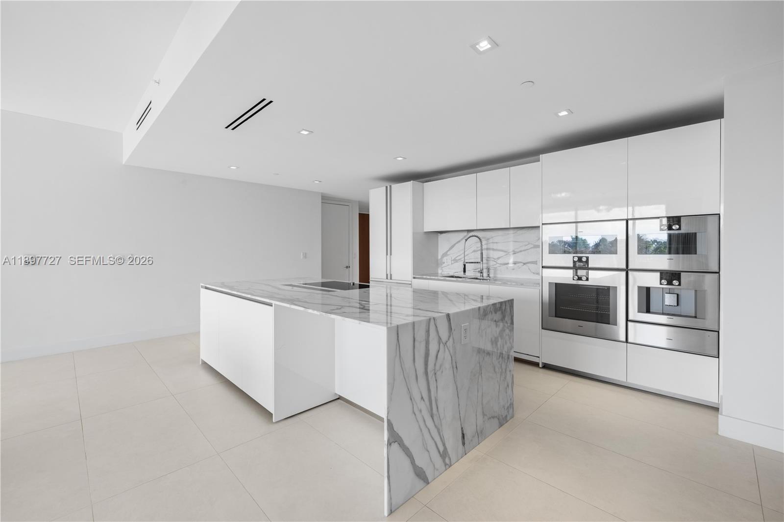 10201 Collins Ave 311 Property Photo 6