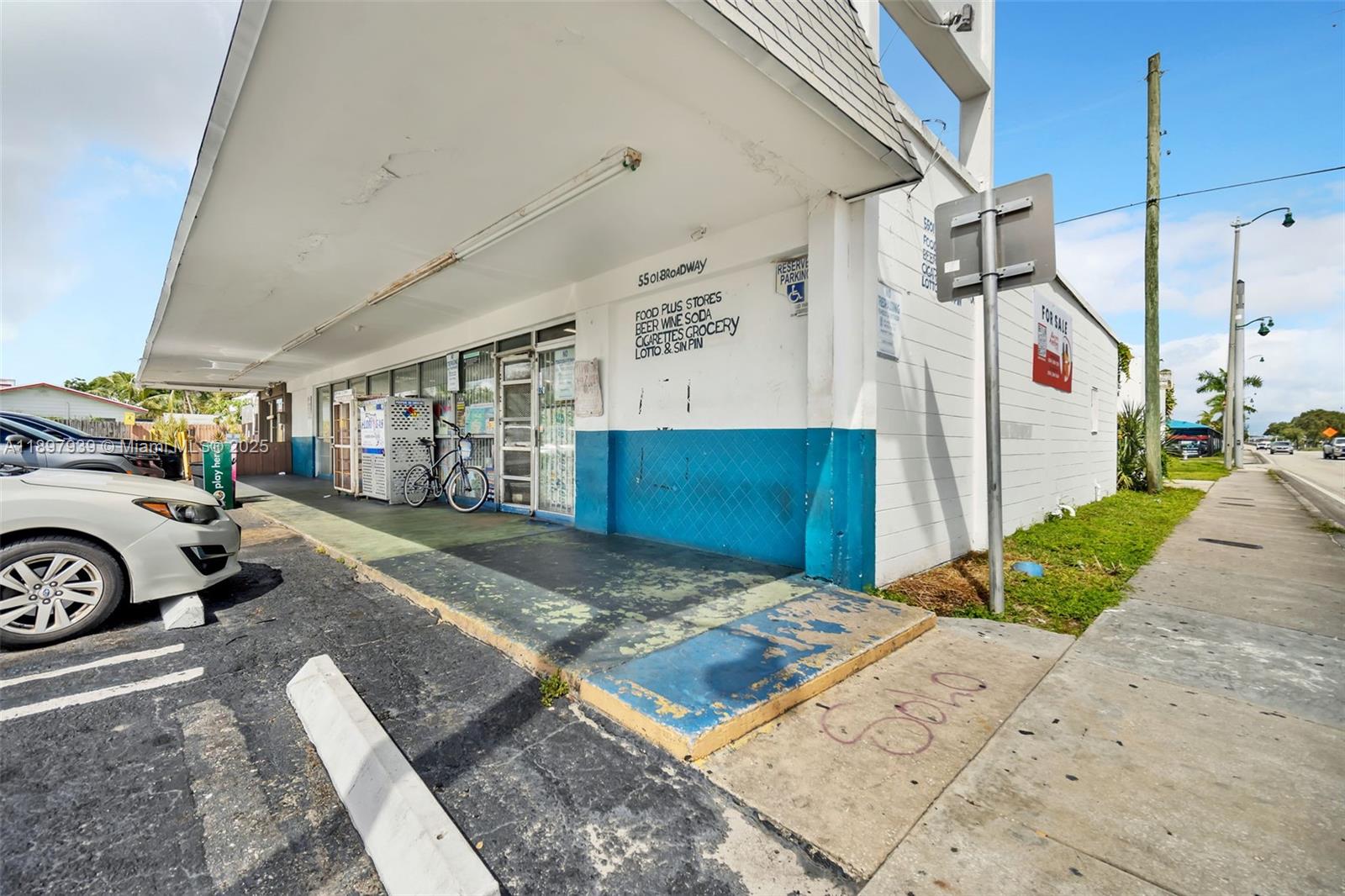 5509 & 5501 Broadway Property Photo 19