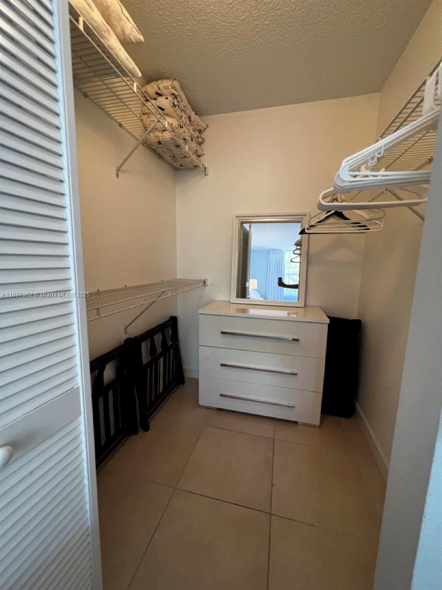 A11897962 Property Photo 15