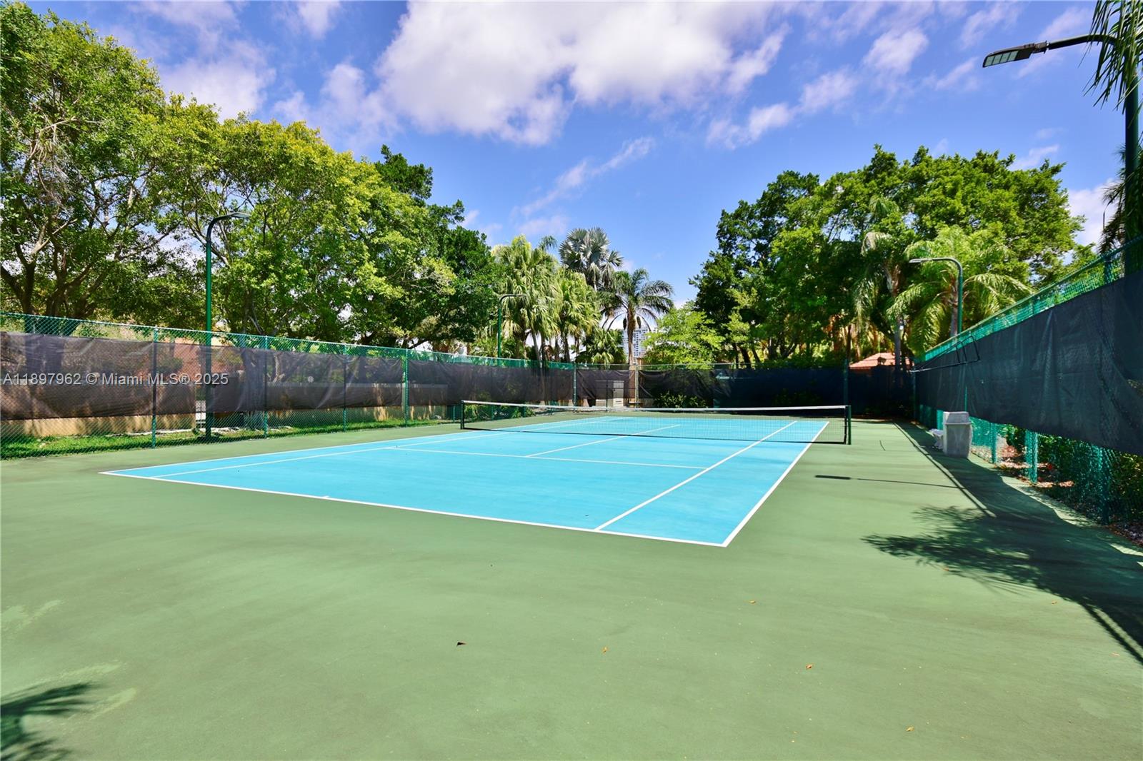 A11897962 Property Photo 30
