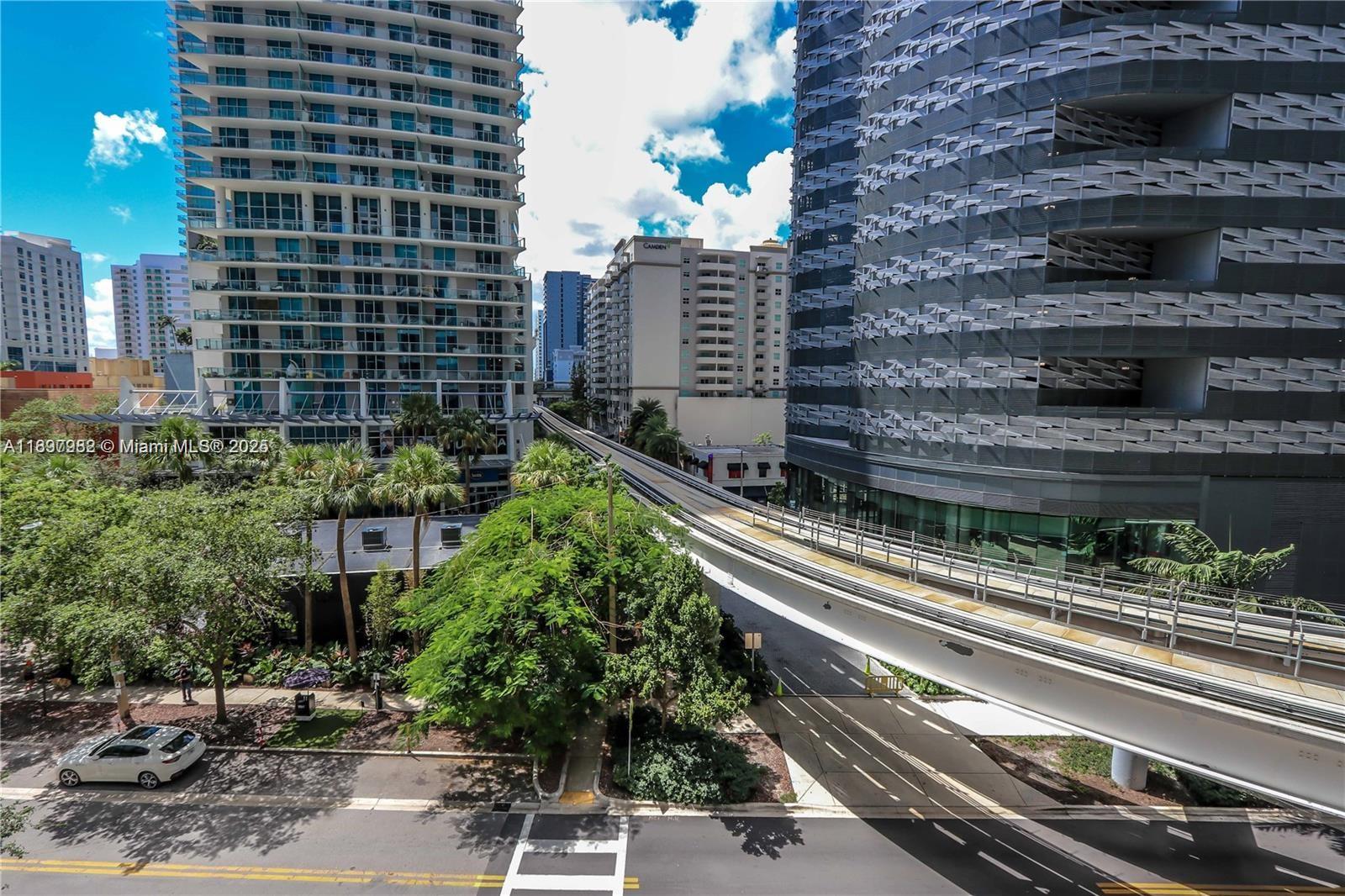 1050 Brickell Ave 414 Property Photo 11