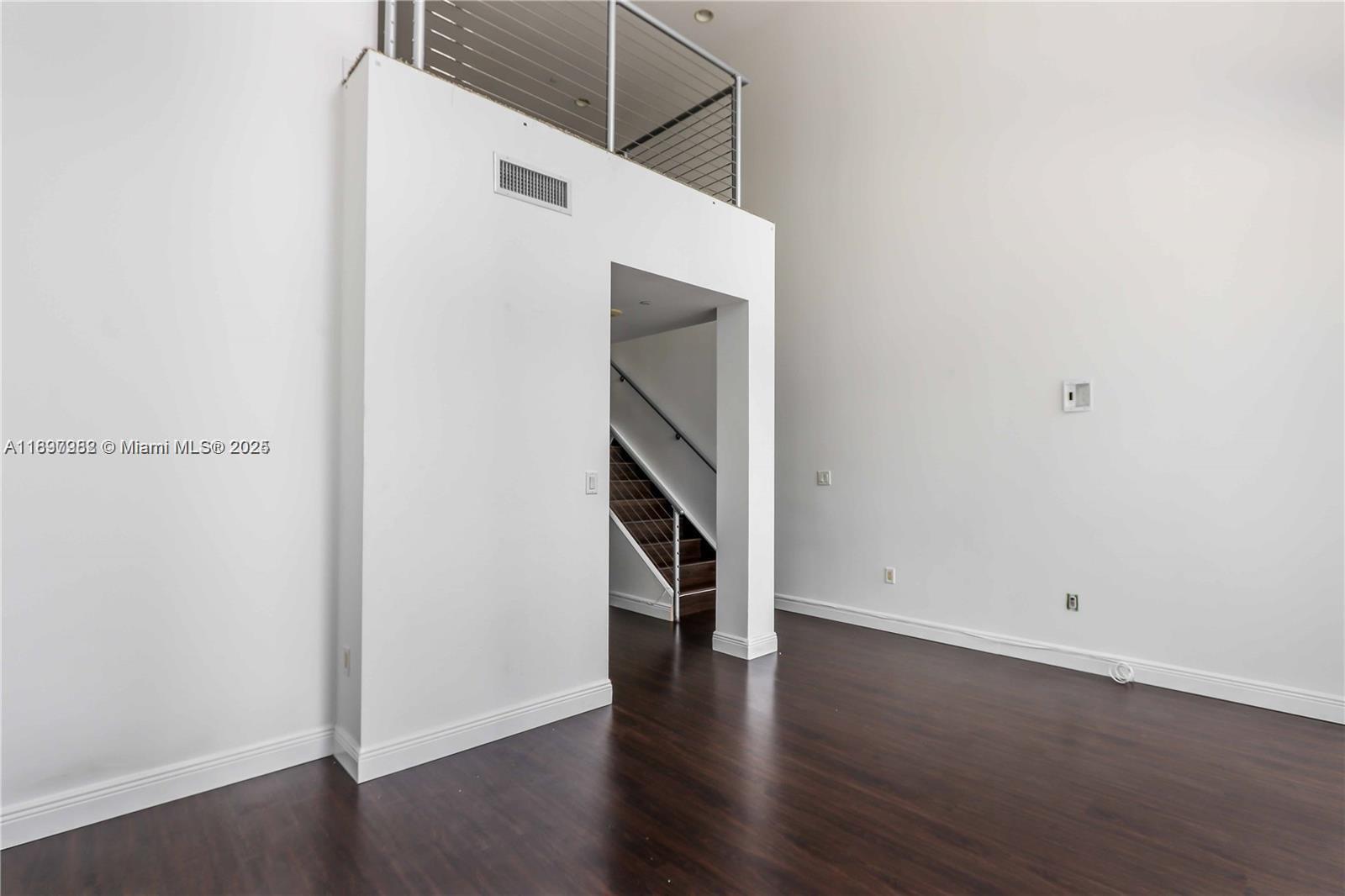 1050 Brickell Ave 414 Property Photo 17