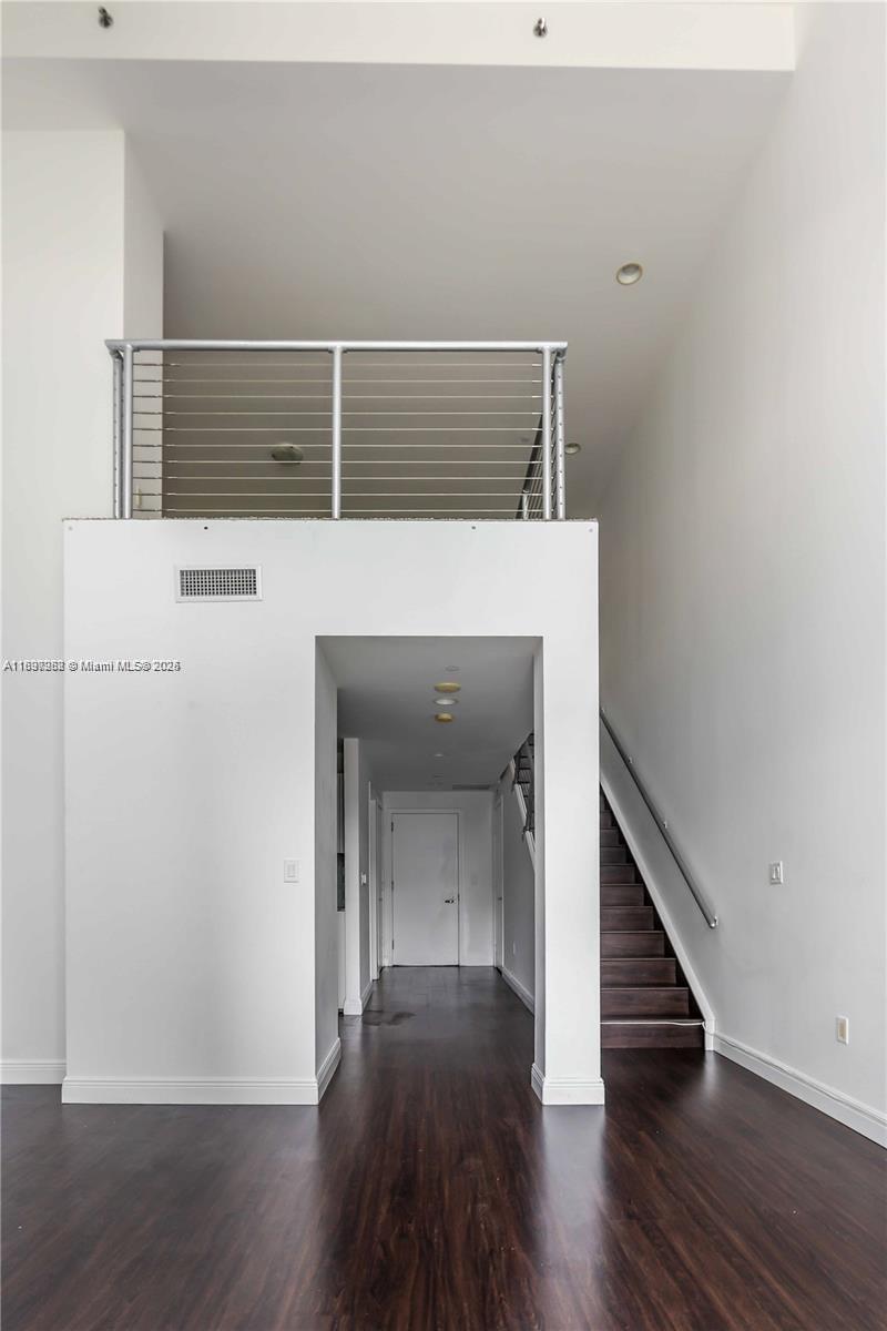 1050 Brickell Ave 414 Property Photo 18