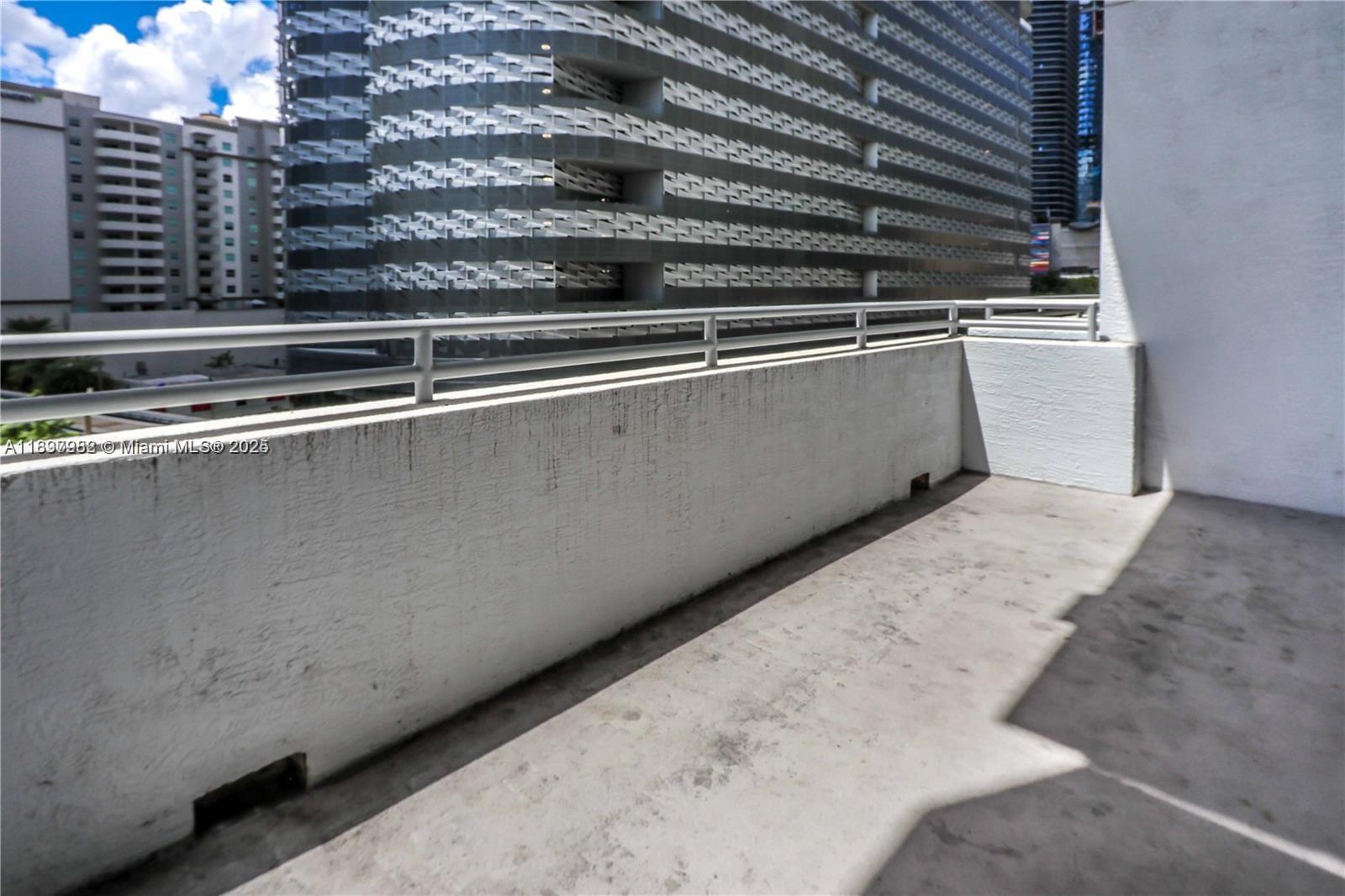 1050 Brickell Ave 414 Property Photo 27