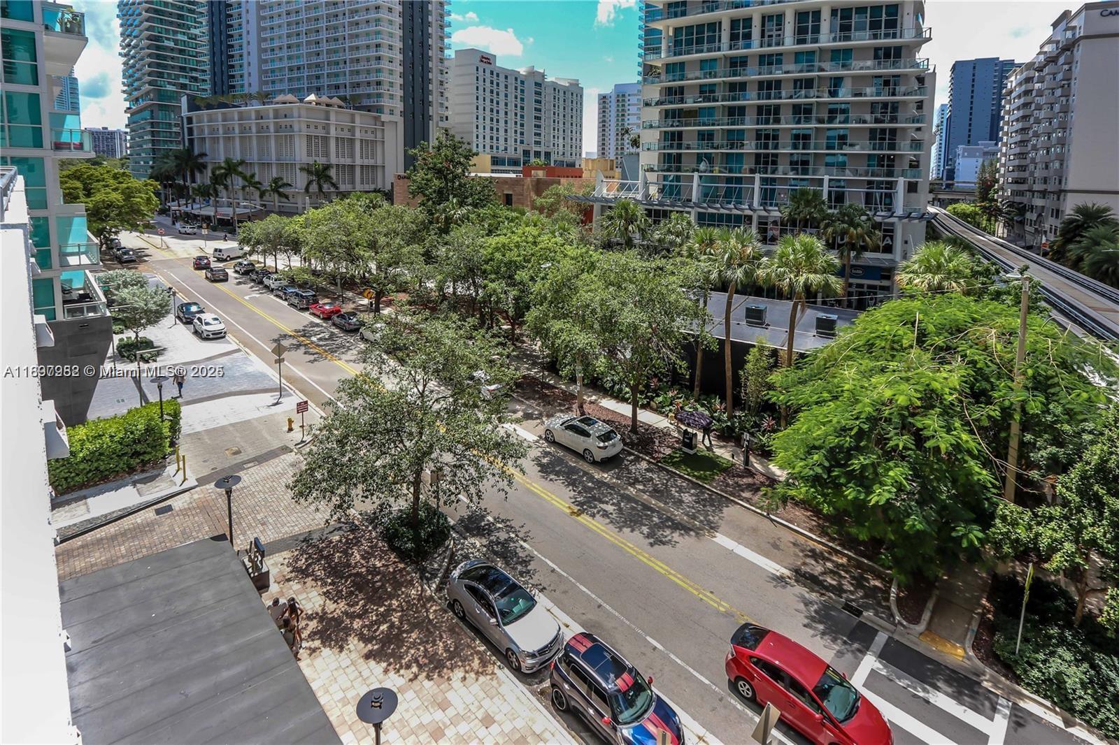 1050 Brickell Ave 414 Property Photo 31
