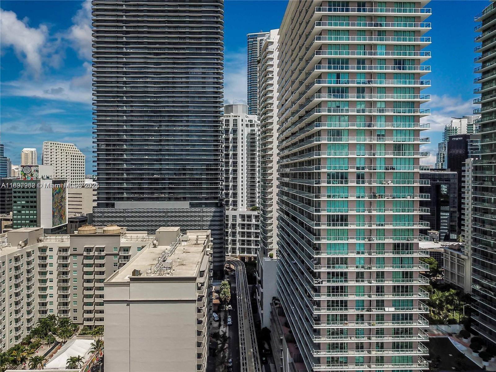 1050 Brickell Ave 414 Property Photo 32