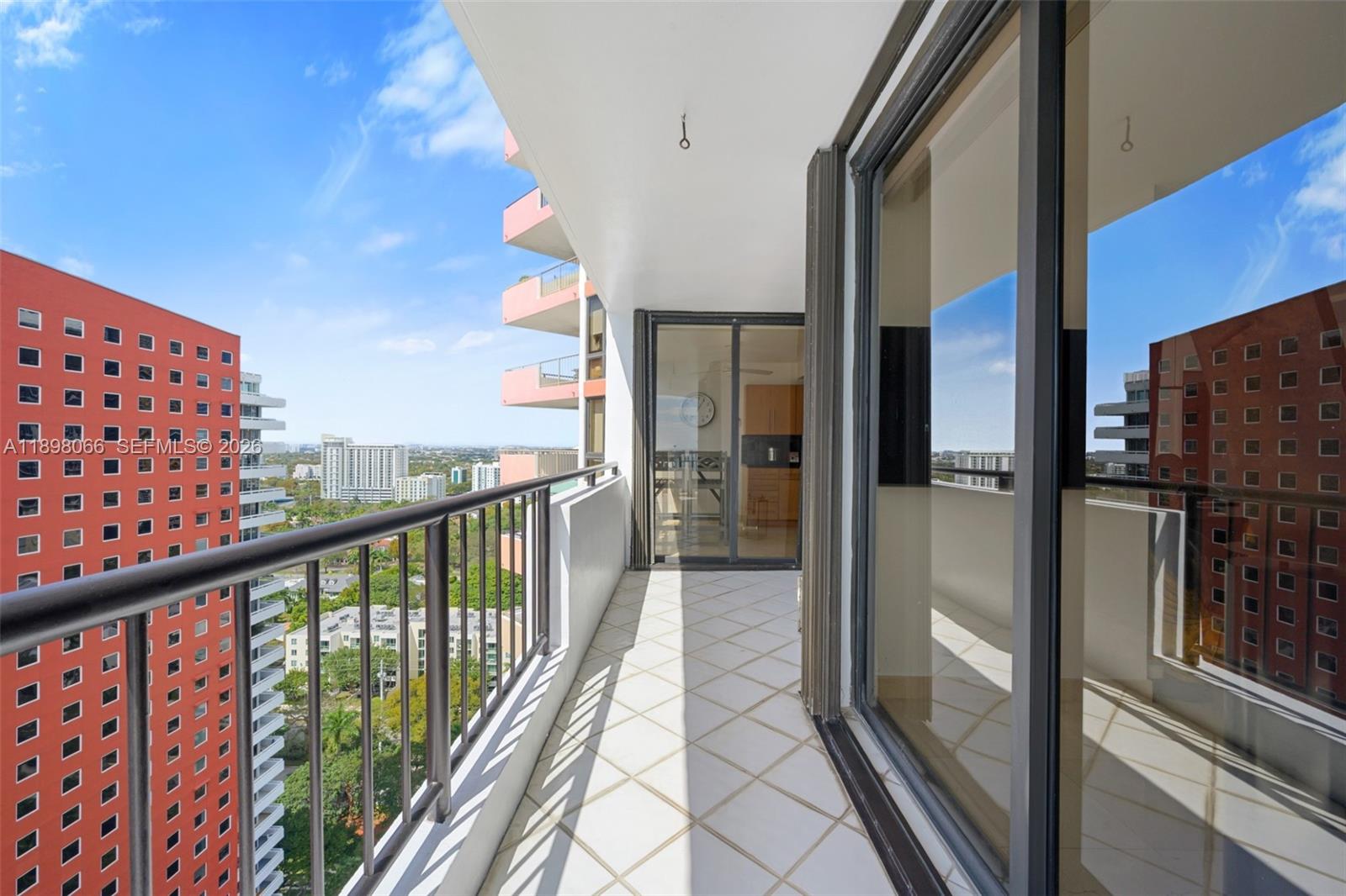 1581 Brickell Ave 2005 Property Photo 11