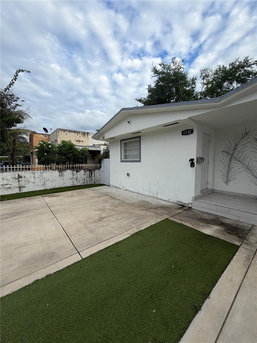 1132 Nw 38th St 1132 Property Photo 1