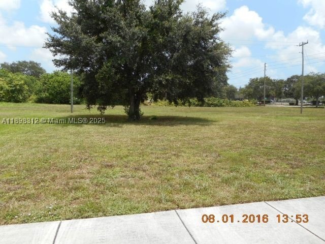 Sw 45th St Property Photo 2
