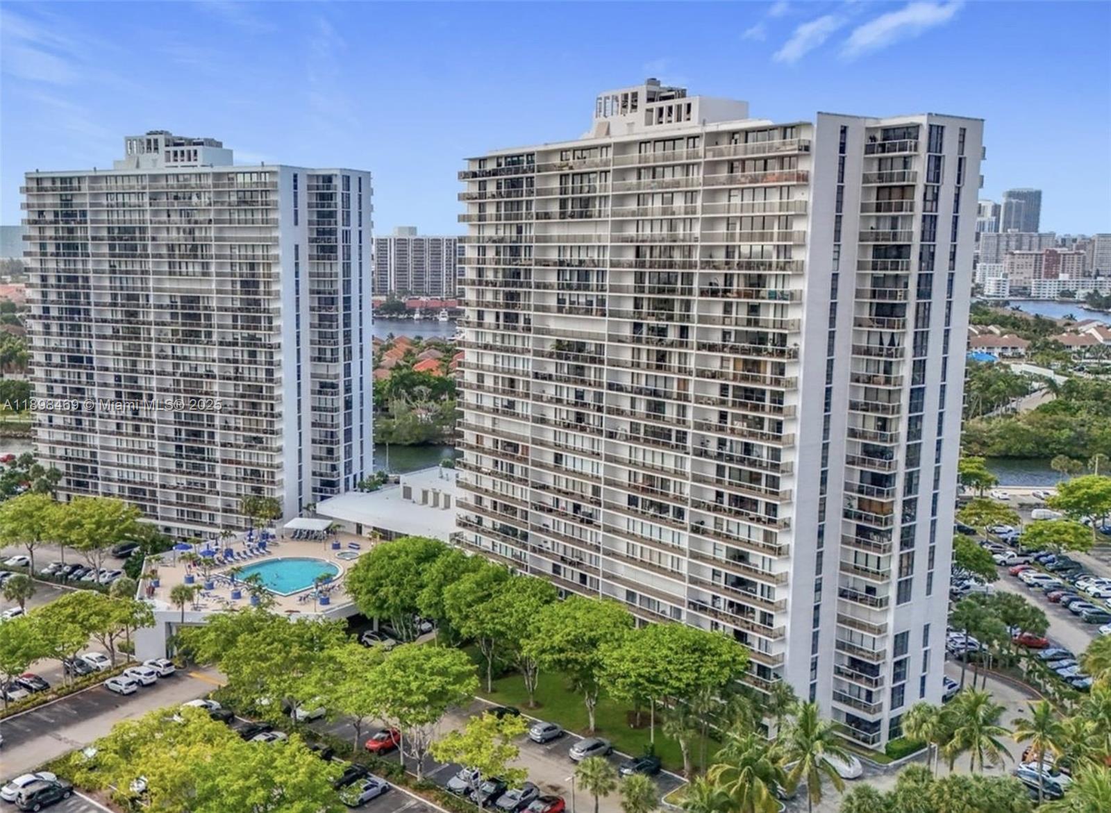 3731 N Country Club Dr 129 Property Photo 1