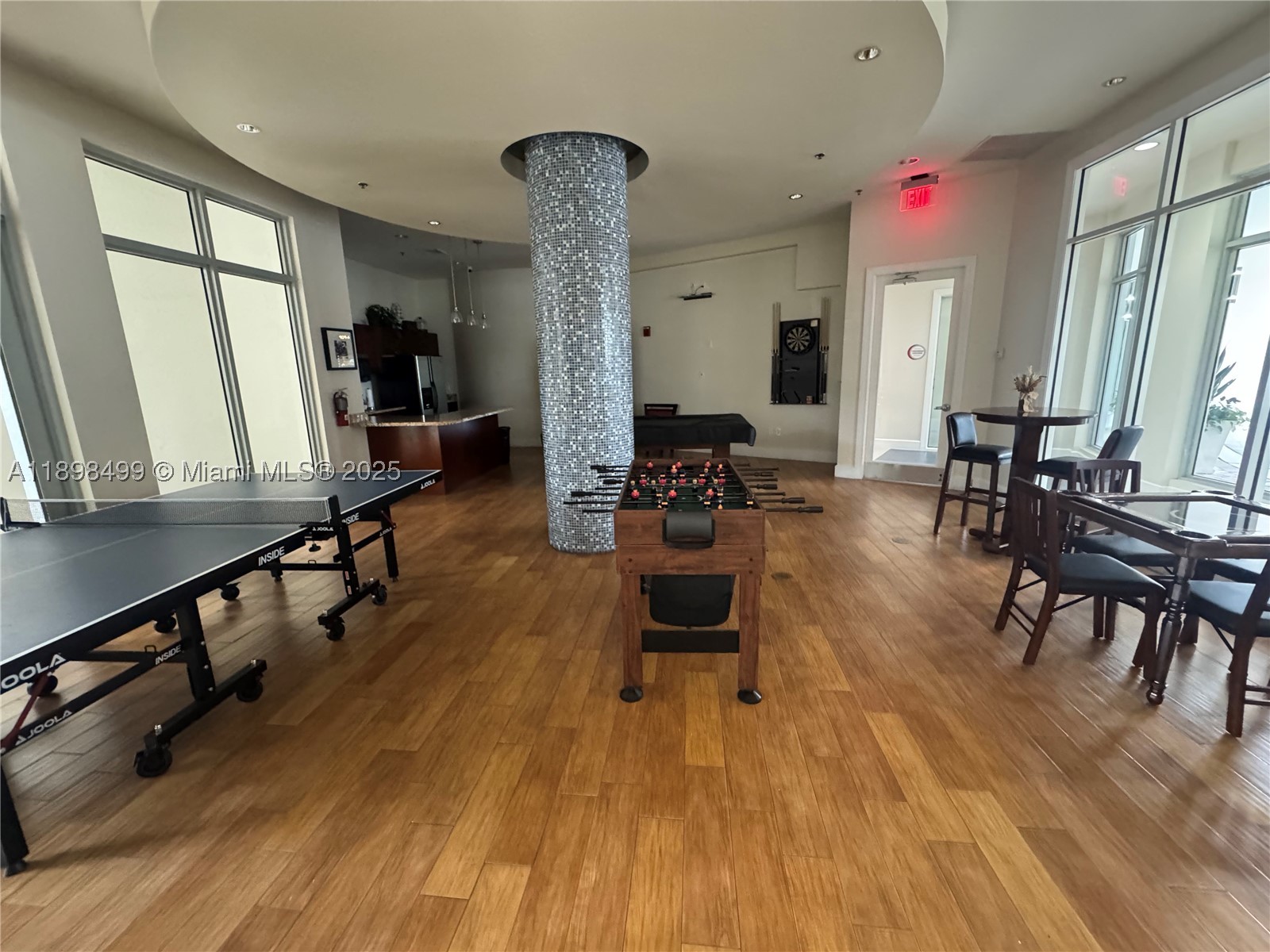 A11898499 Property Photo 10