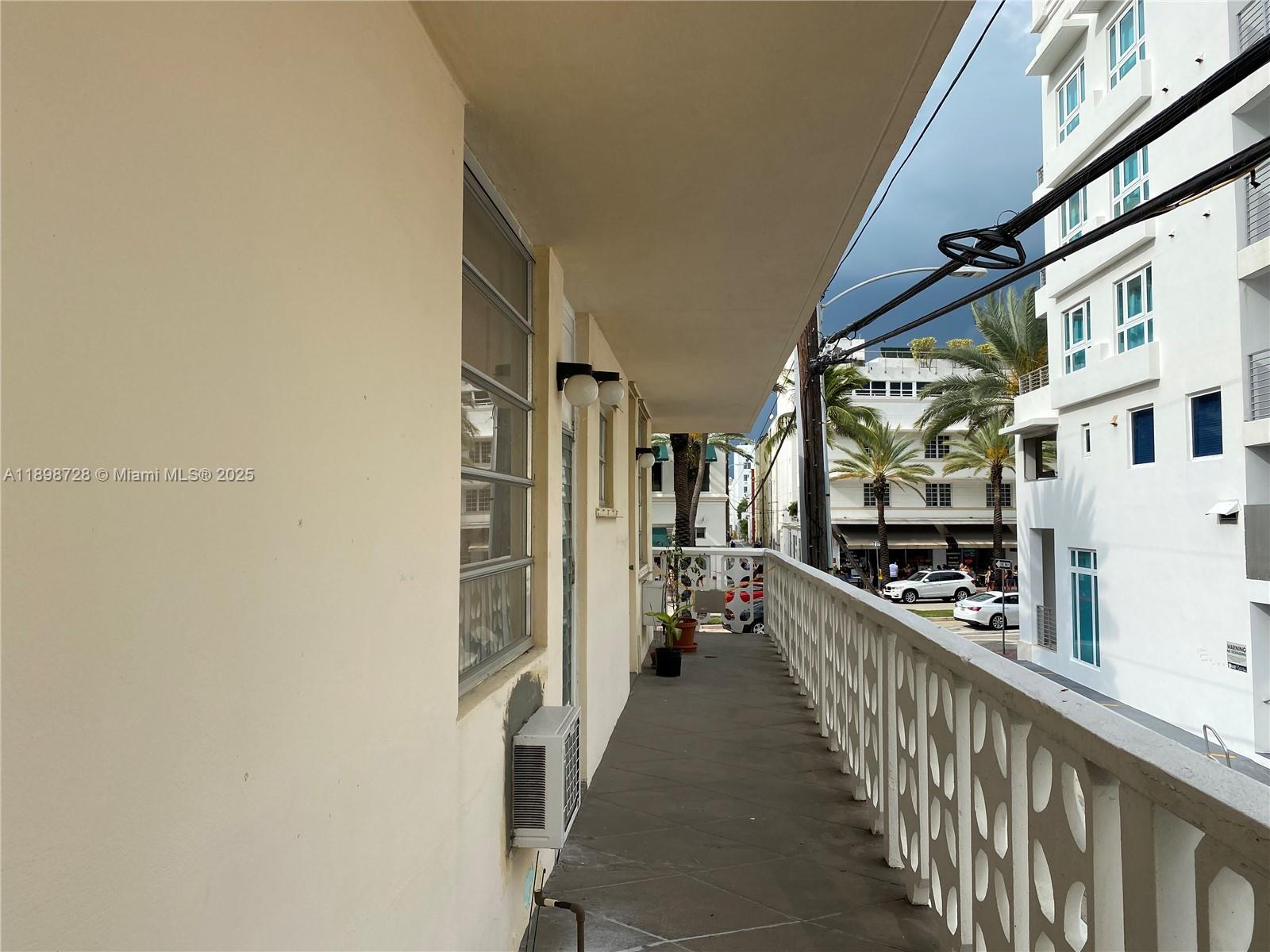 441 Collins Ave 27 Property Photo 15