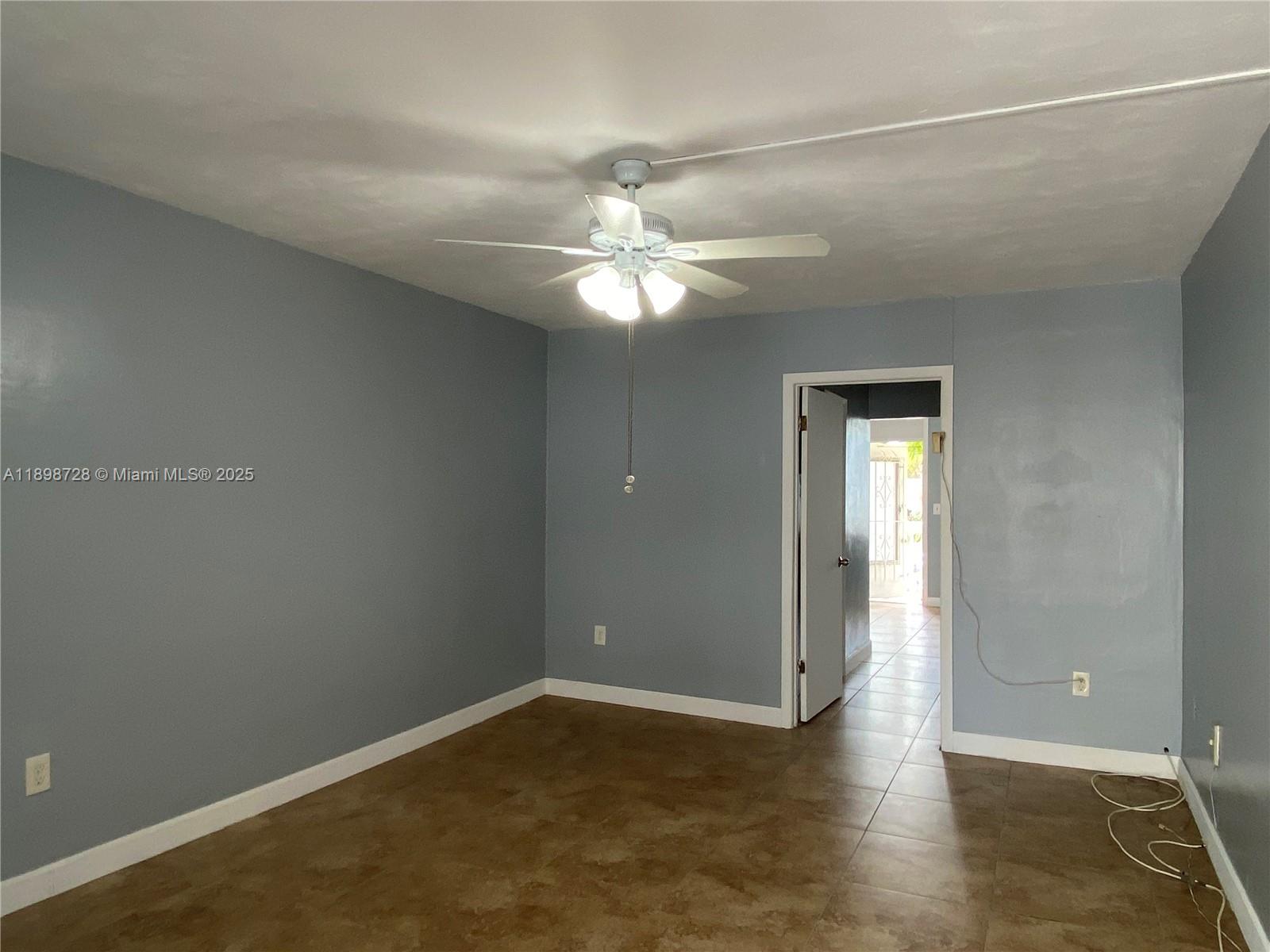 441 Collins Ave 27 Property Photo 19