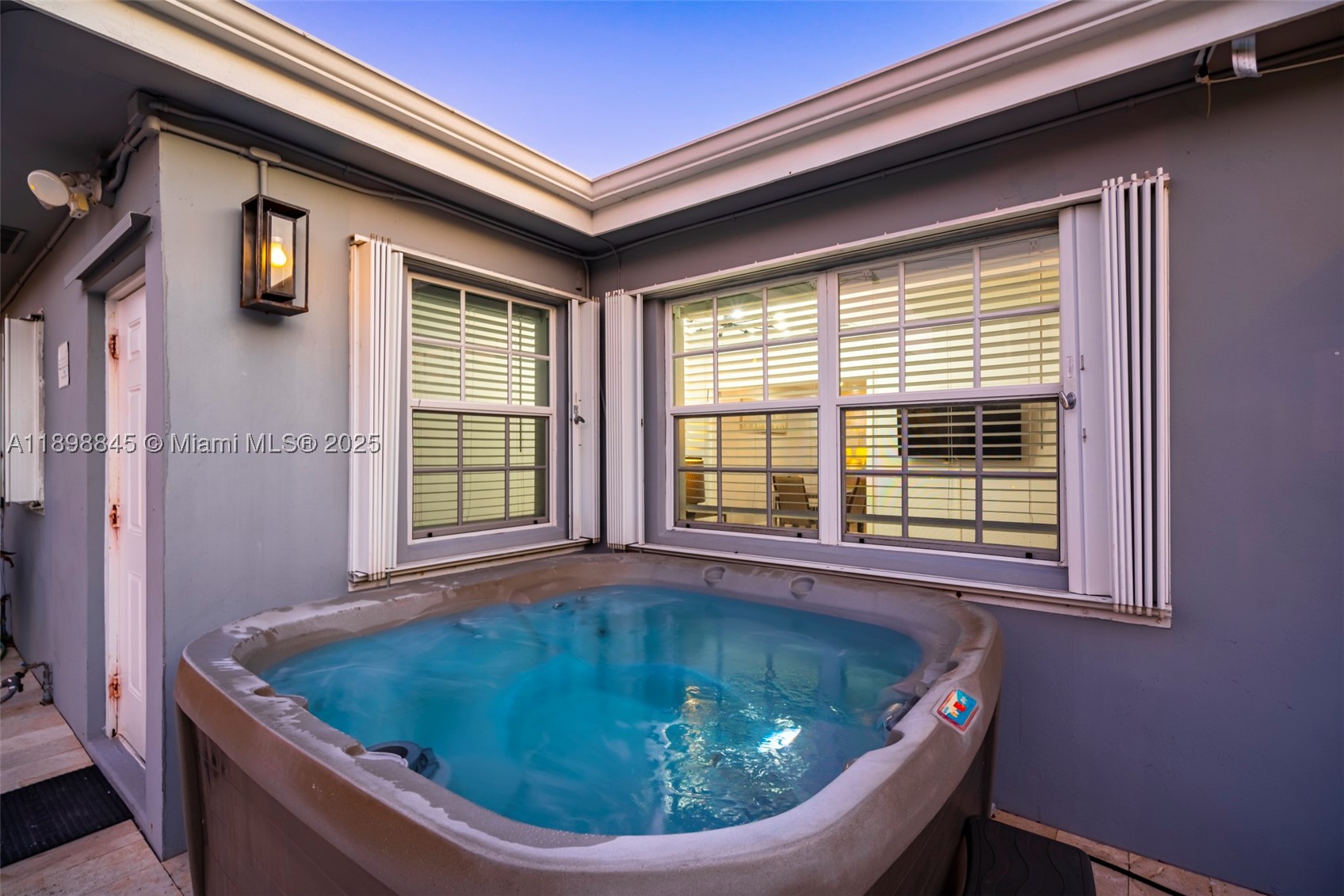 1305 Funston St Property Photo 19