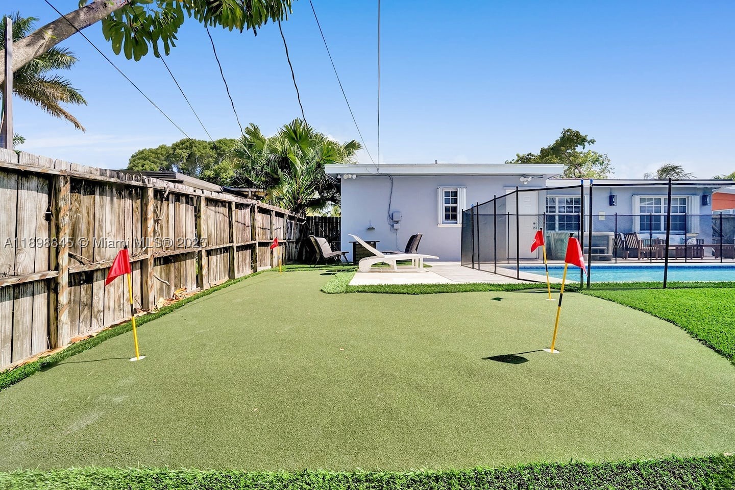1305 Funston St Property Photo 35