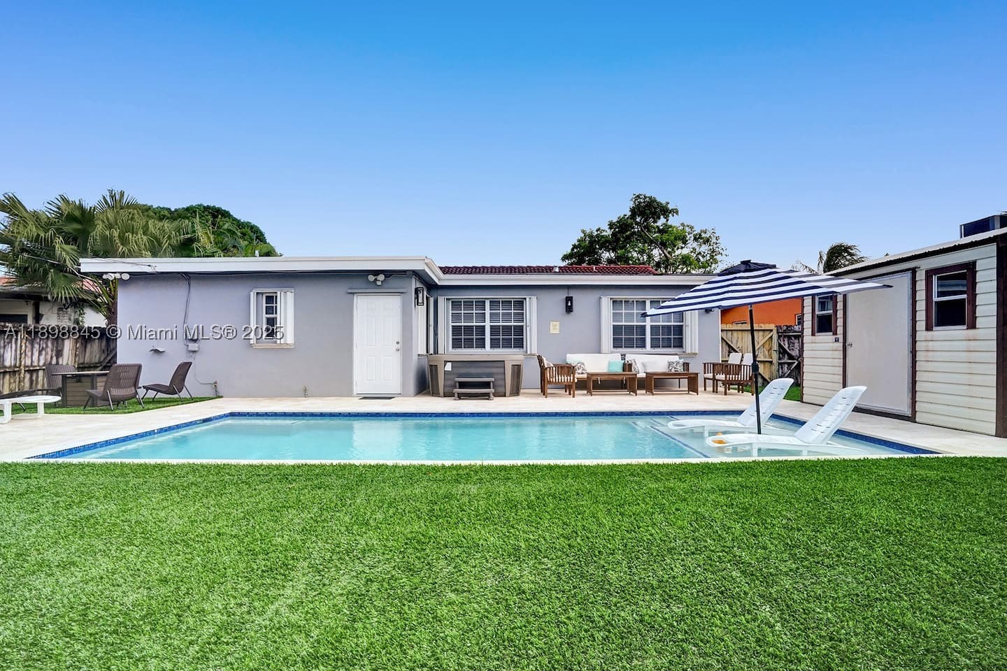 1305 Funston St Property Photo 39