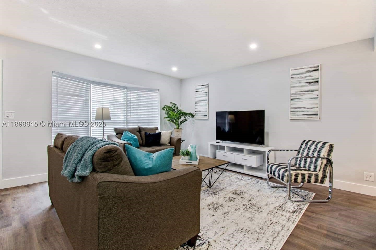 1305 Funston St Property Photo 43
