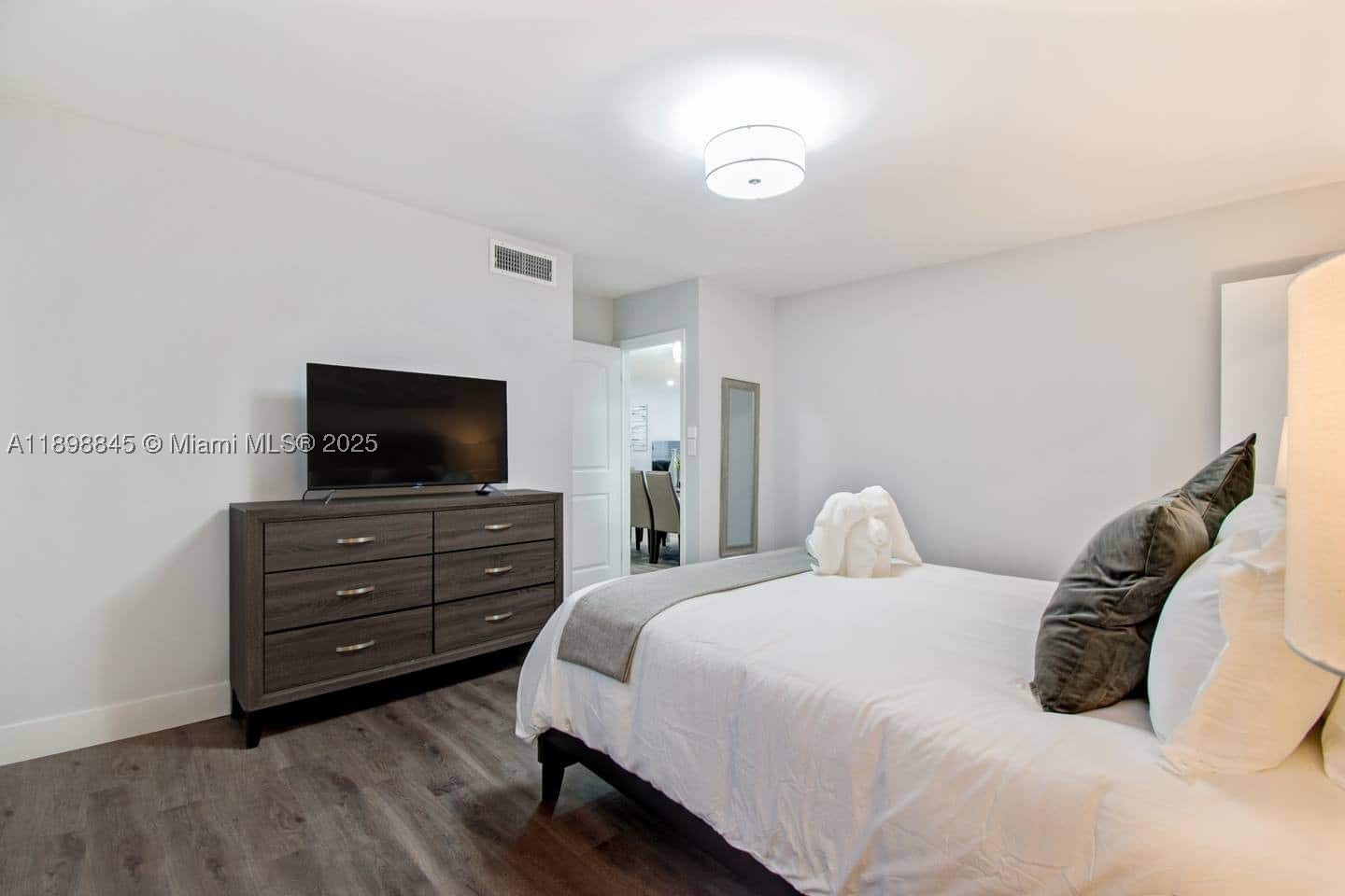 1305 Funston St Property Photo 44