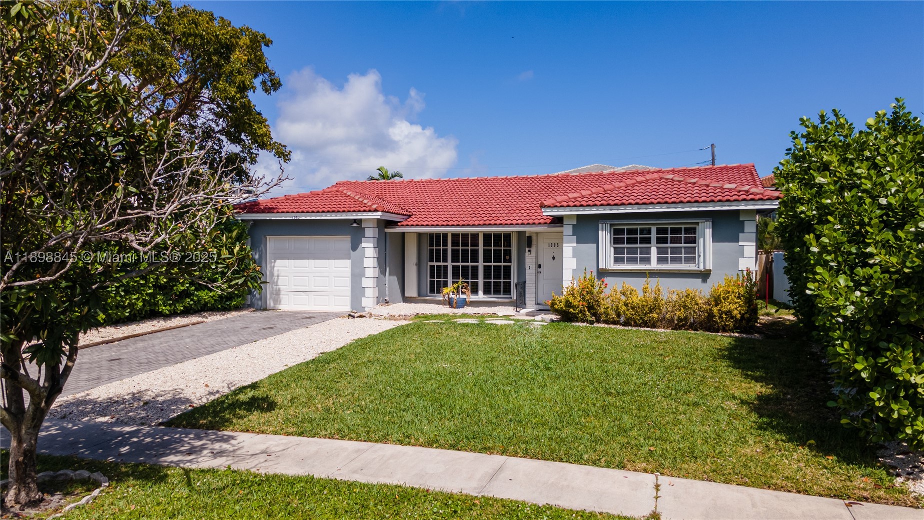 1305 Funston St Property Photo 78
