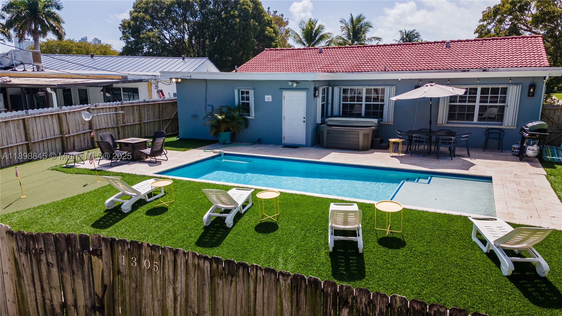 1305 Funston St Property Photo 84