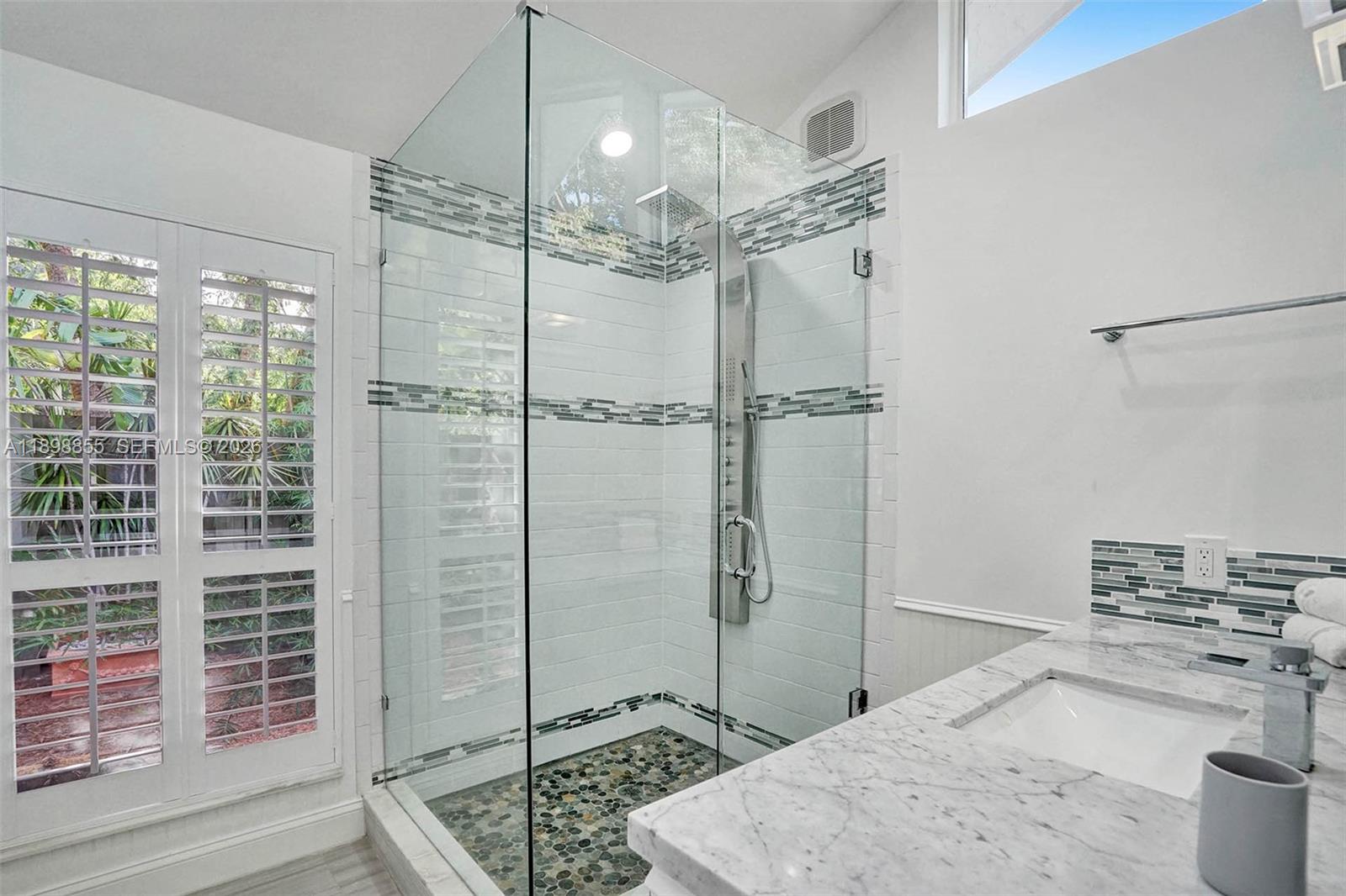 2120 Sw 28th Way Property Photo 34