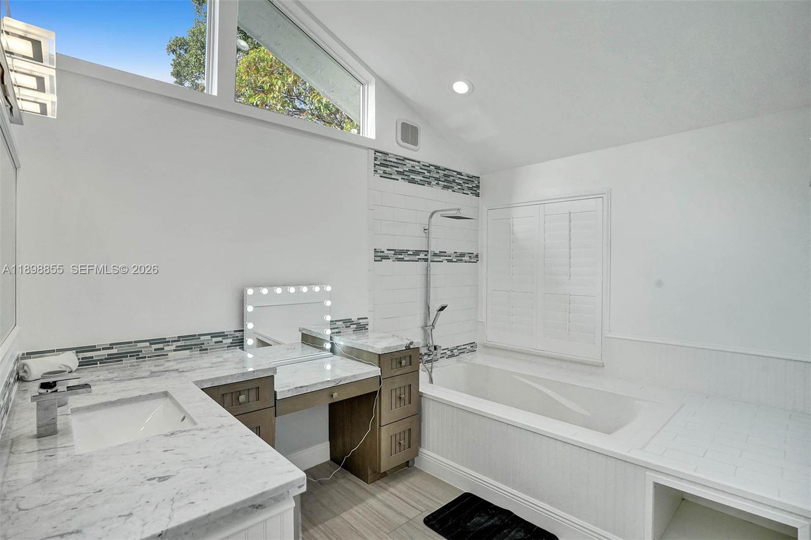 2120 Sw 28th Way Property Photo 53