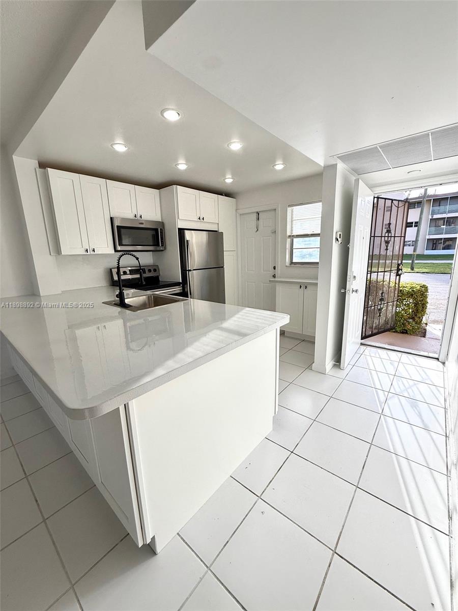 20111 Ne 27th Ct K107 Property Photo 1