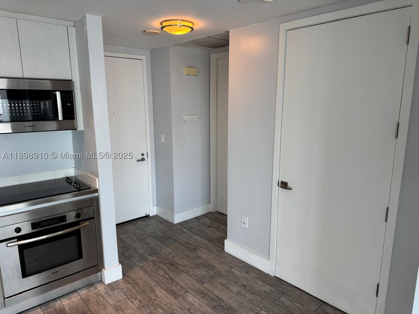 1040 Biscayne Blvd 1106 Property Photo 8