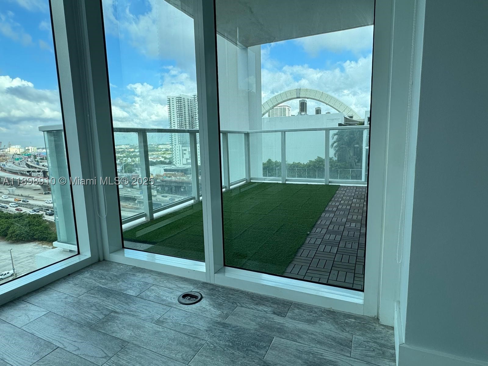 1040 Biscayne Blvd 1106 Property Photo 11