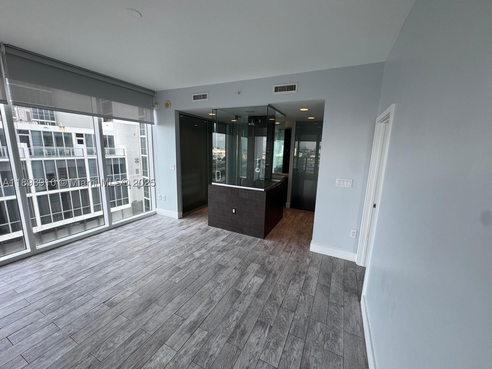 1040 Biscayne Blvd 1106 Property Photo 12