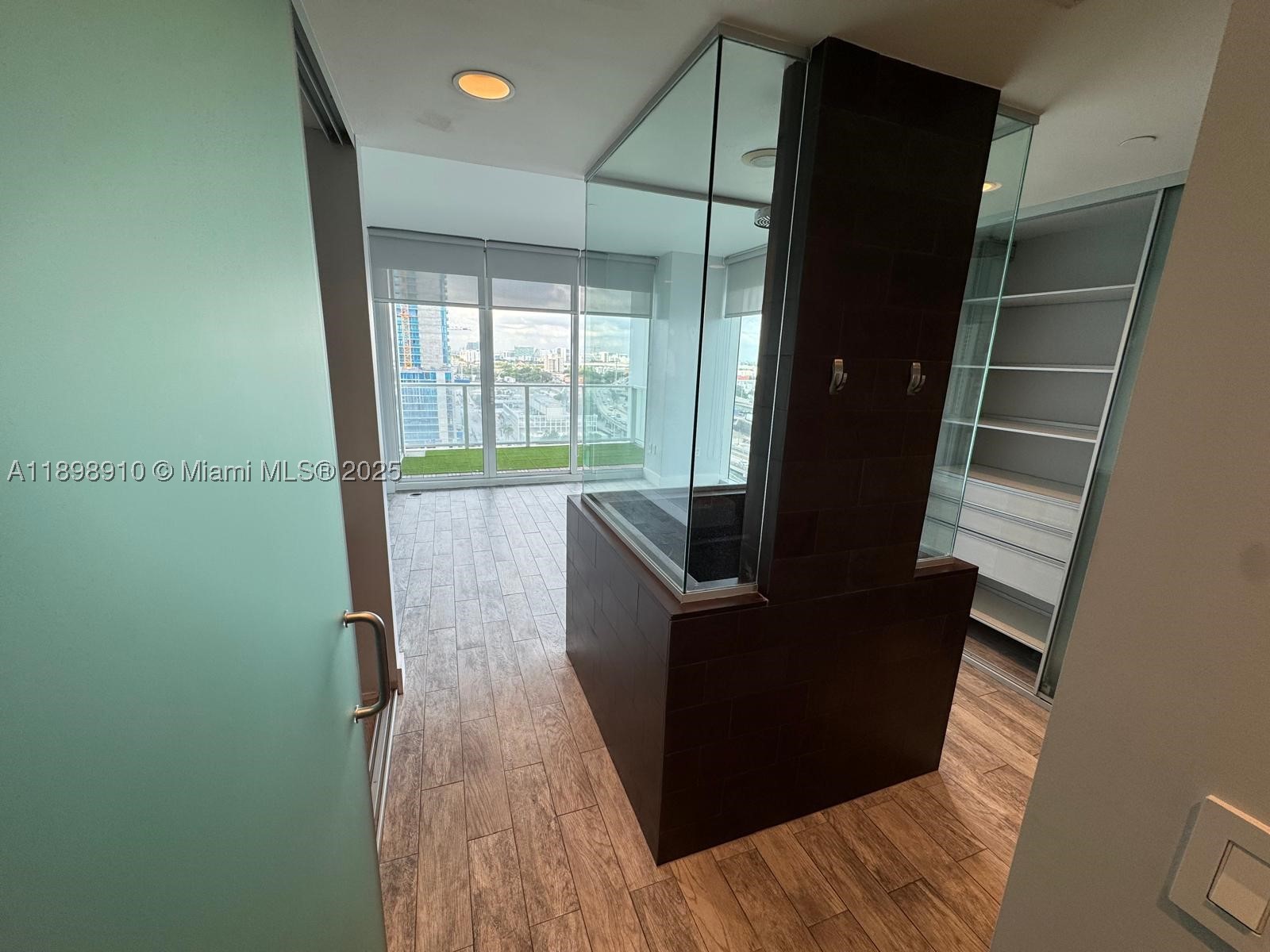 1040 Biscayne Blvd 1106 Property Photo 14