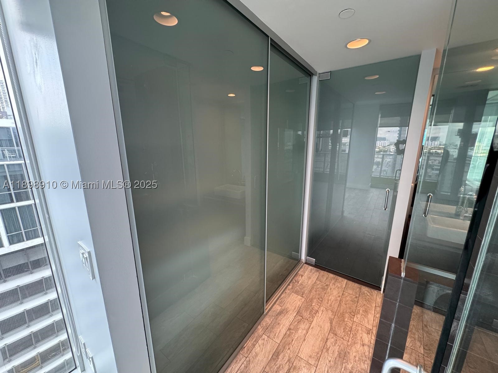 1040 Biscayne Blvd 1106 Property Photo 17