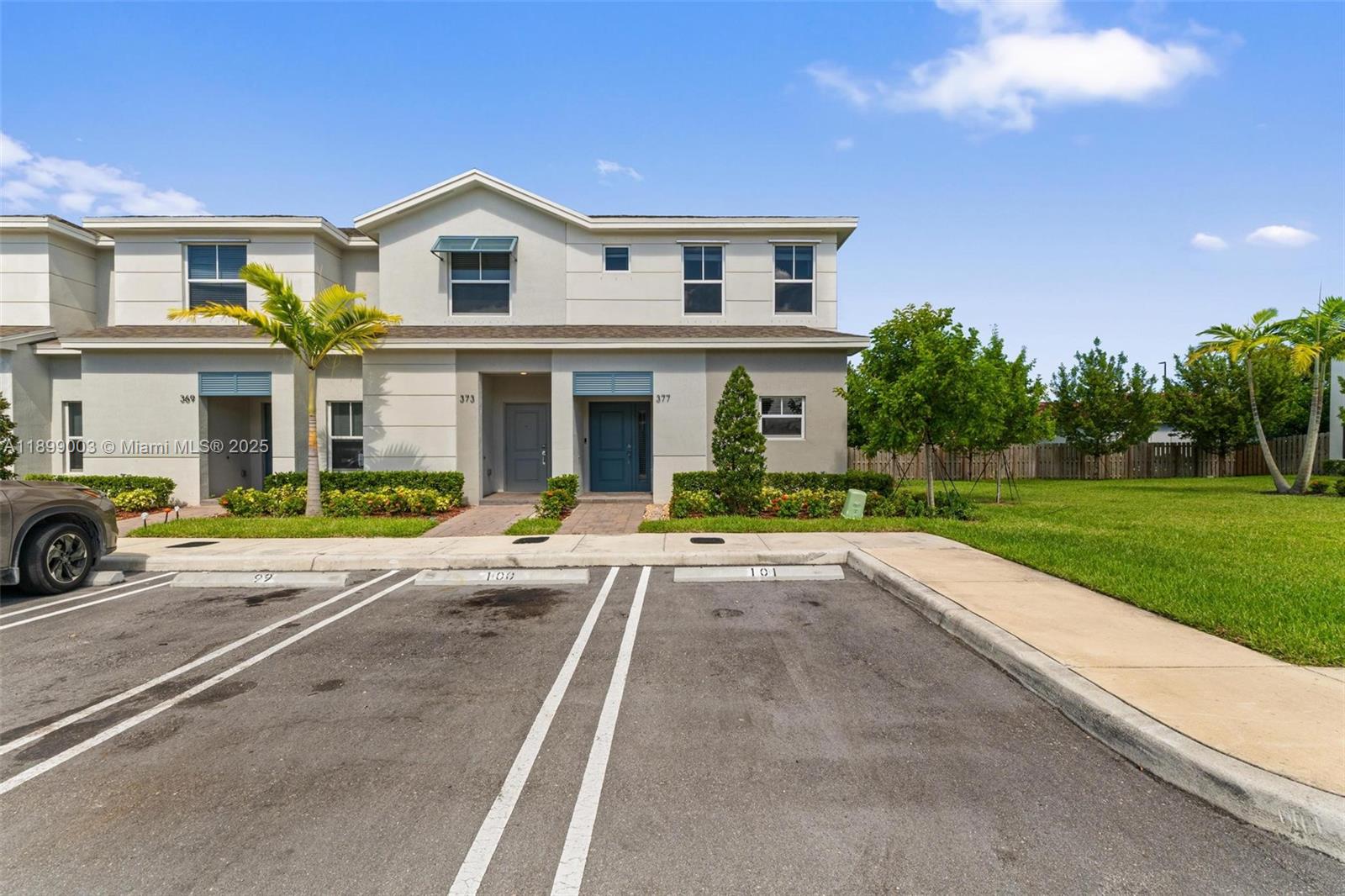 377 NE 1st Dr Property Photo 1