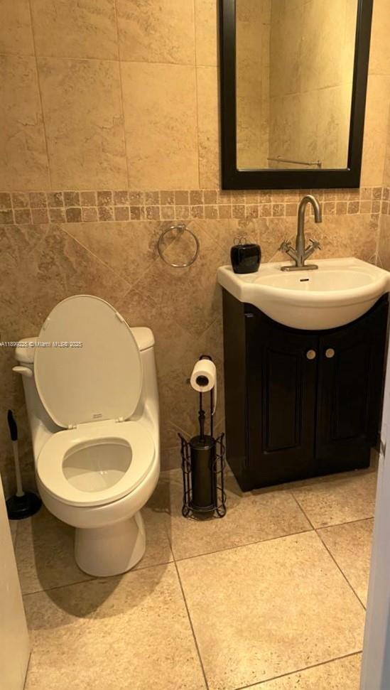 5401 Collins Ave 729 Property Photo 22