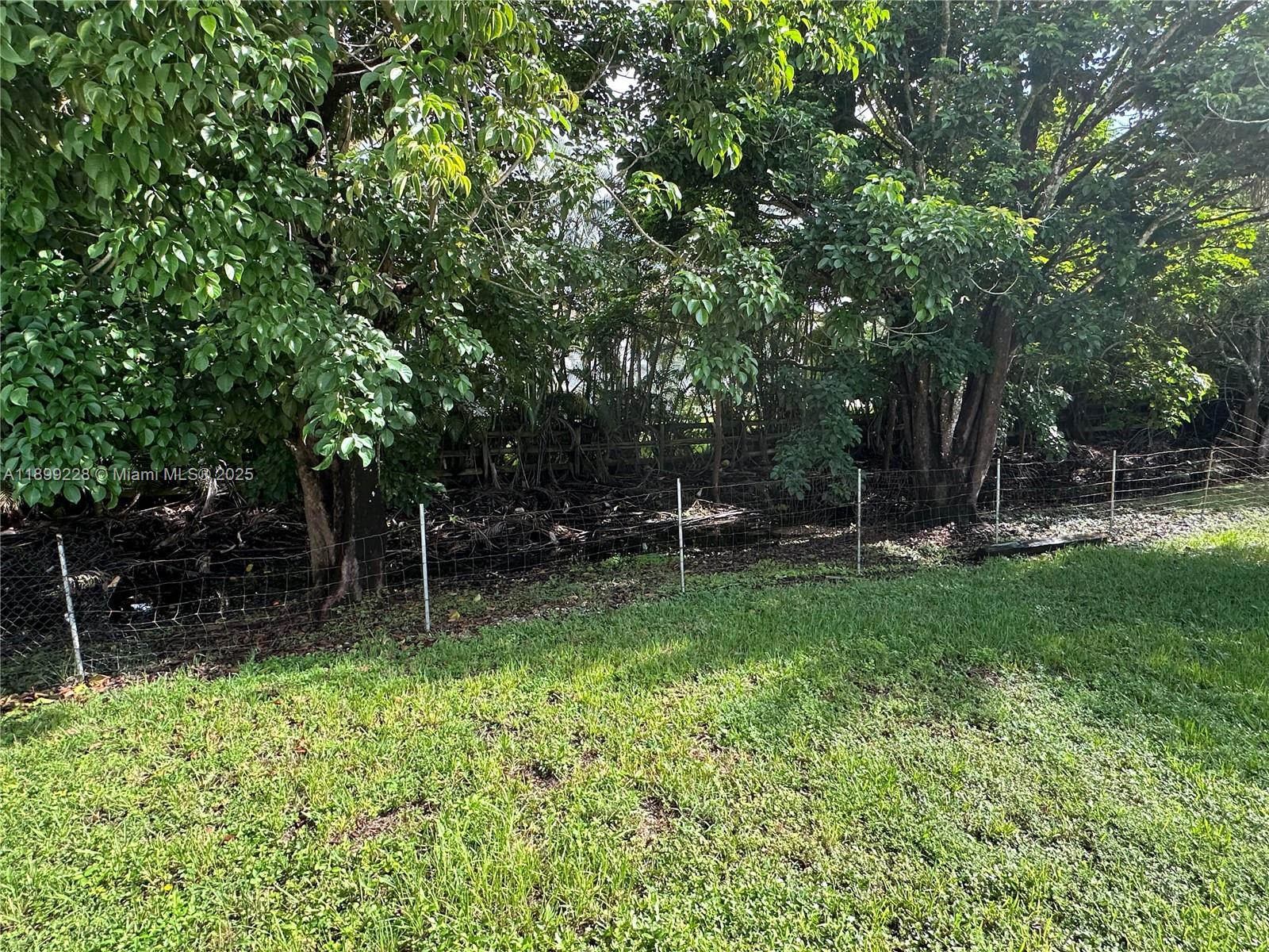 6300 Sw 181st Ln Property Photo 9