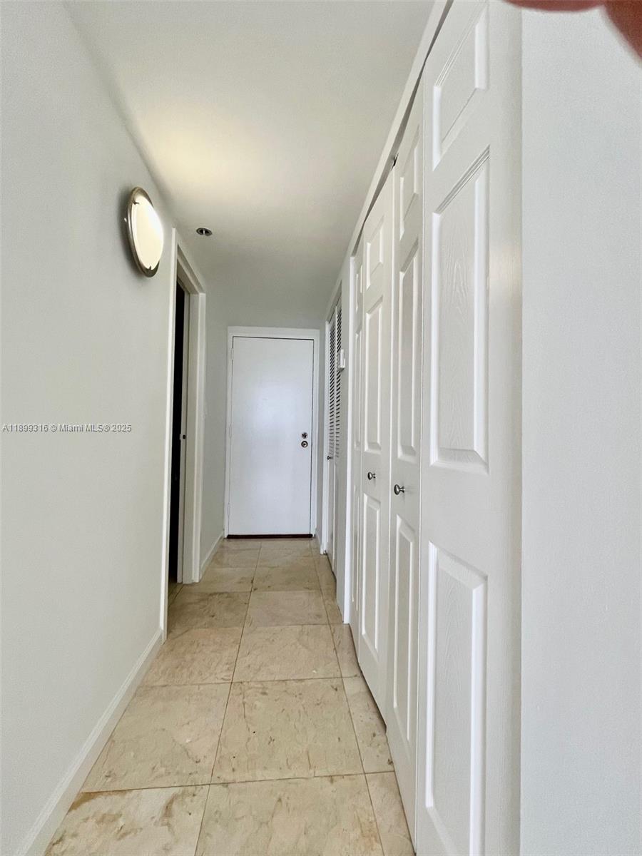 7601 E Treasure Dr 2308 Property Photo 9