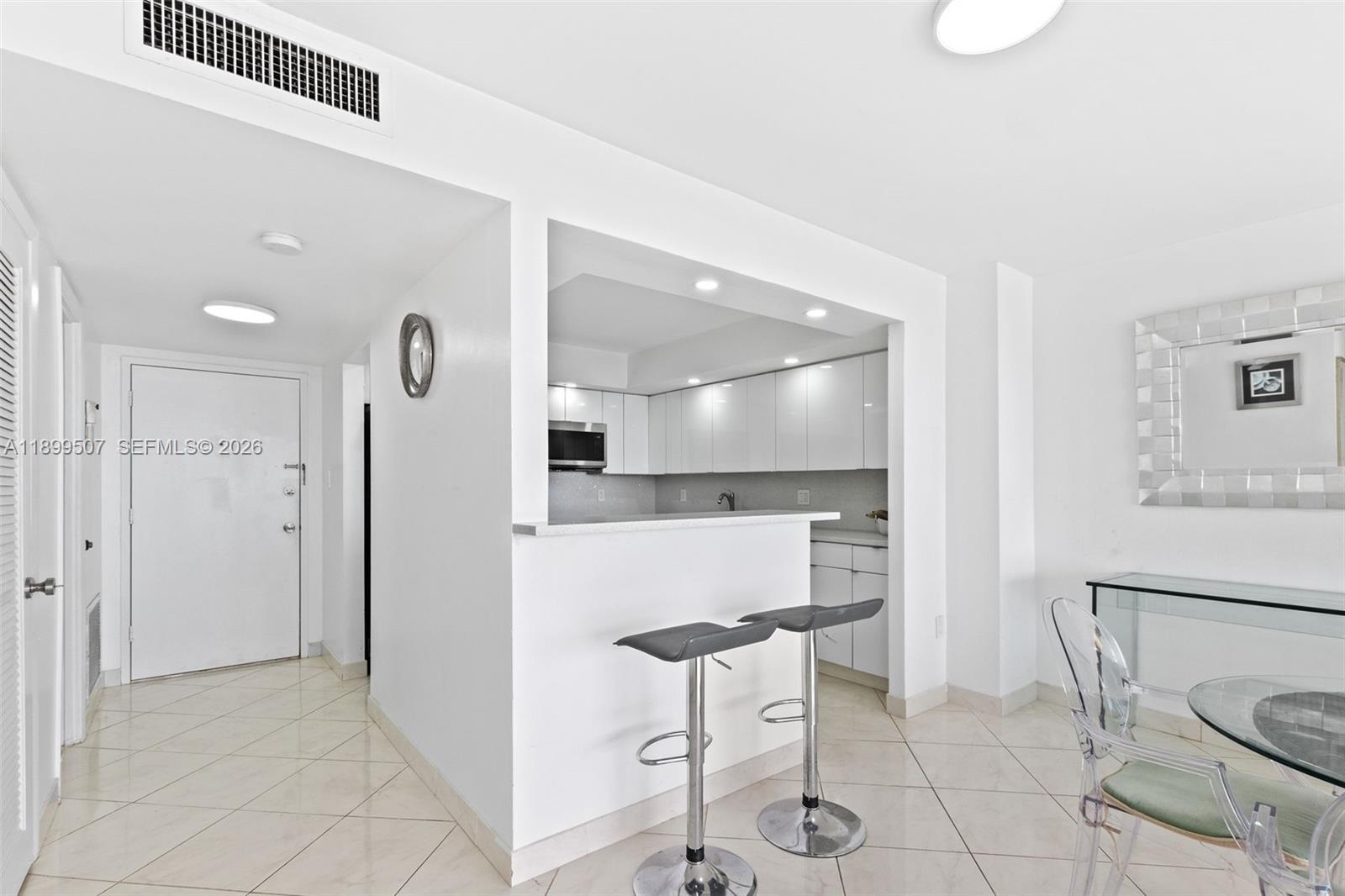 18021 Biscayne Blvd 1003 Property Photo 1