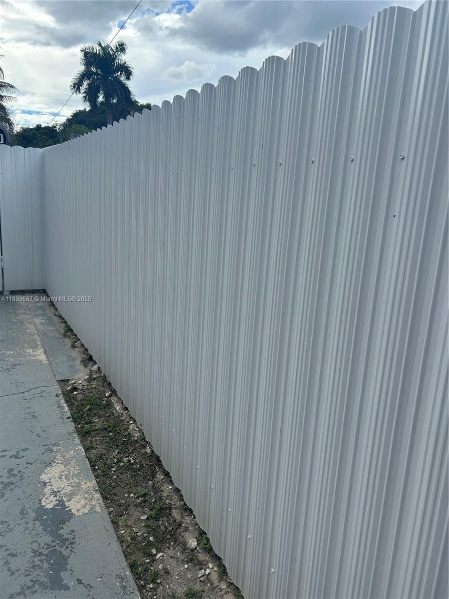 A11899587 Property Photo 5