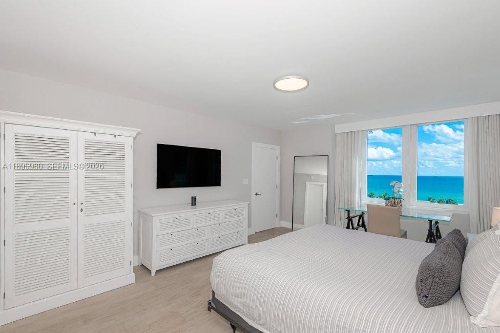 2301 Collins Ave 738 Property Photo 12