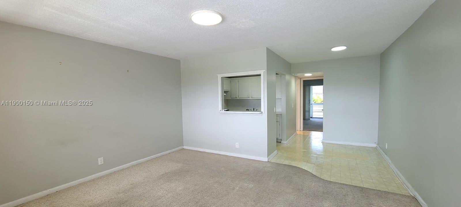 92 Berkshire D 92 Property Photo 1