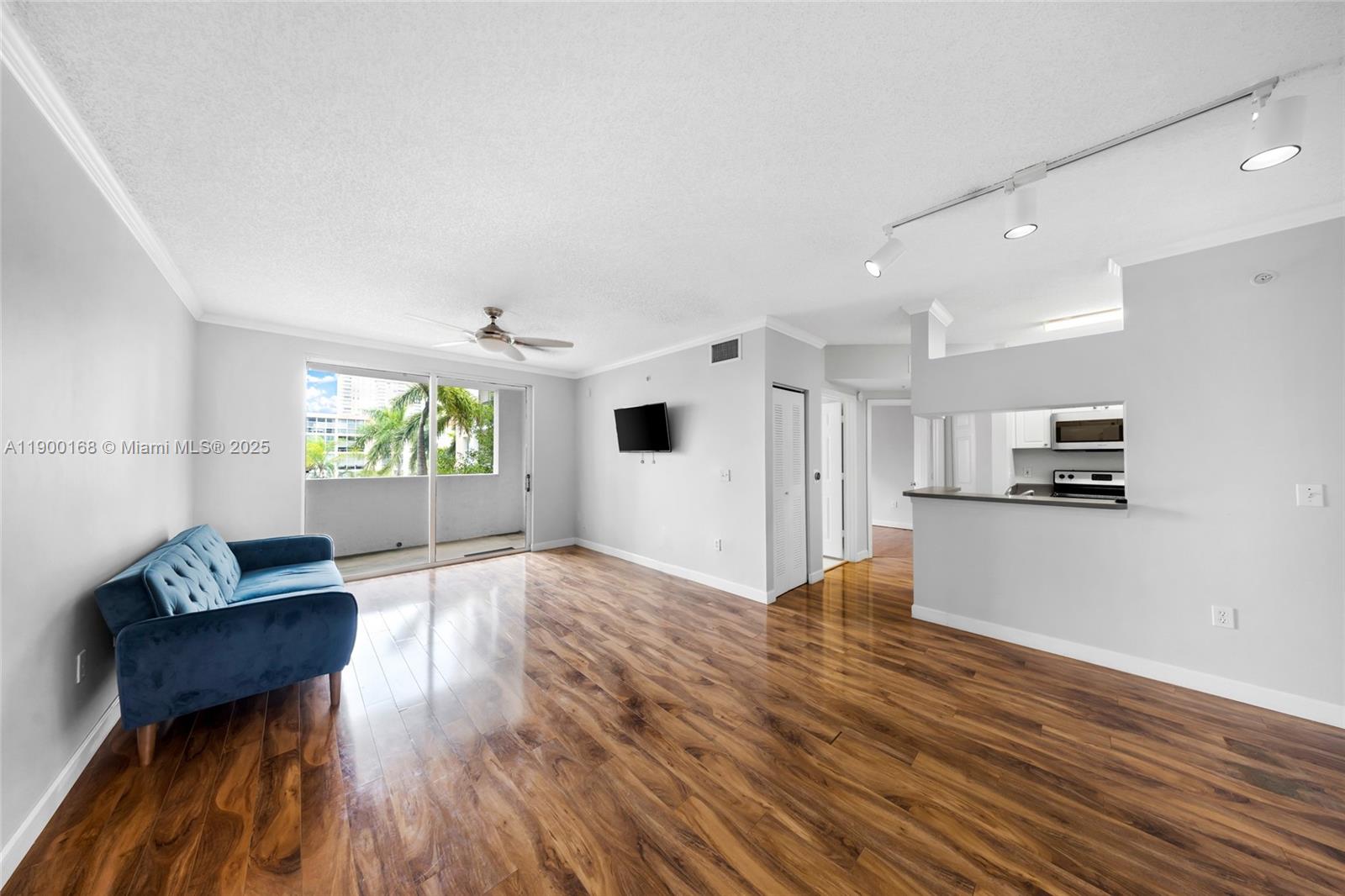 17125 N Bay Rd 3301 Property Photo 6