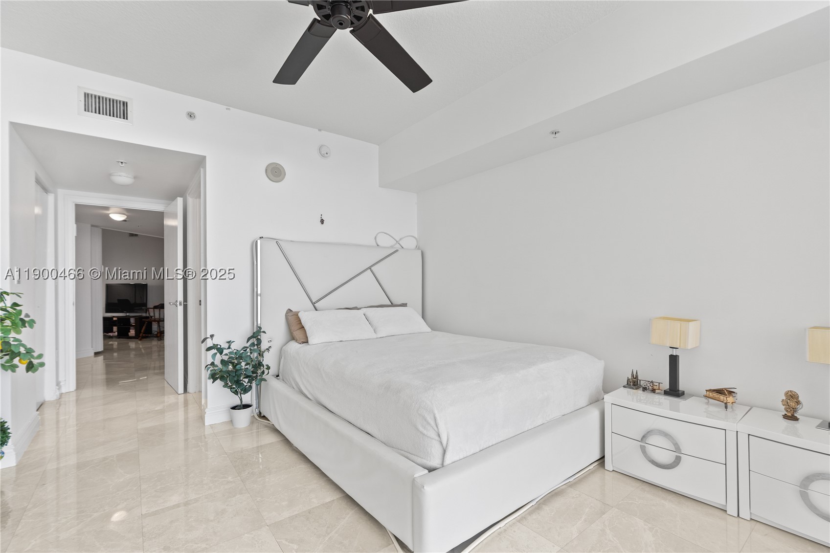 16699 Collins Ave 3604 Property Photo 26