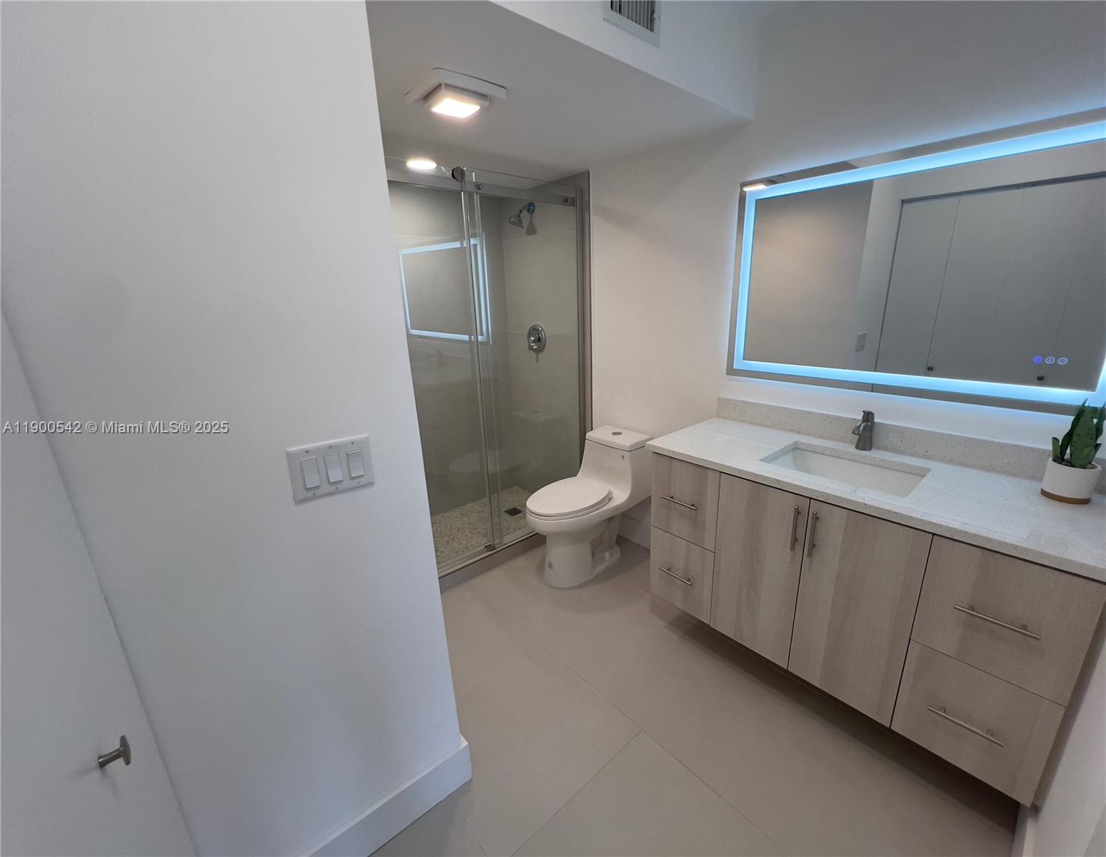 300 Diplomat Pkwy 518 Property Photo 12