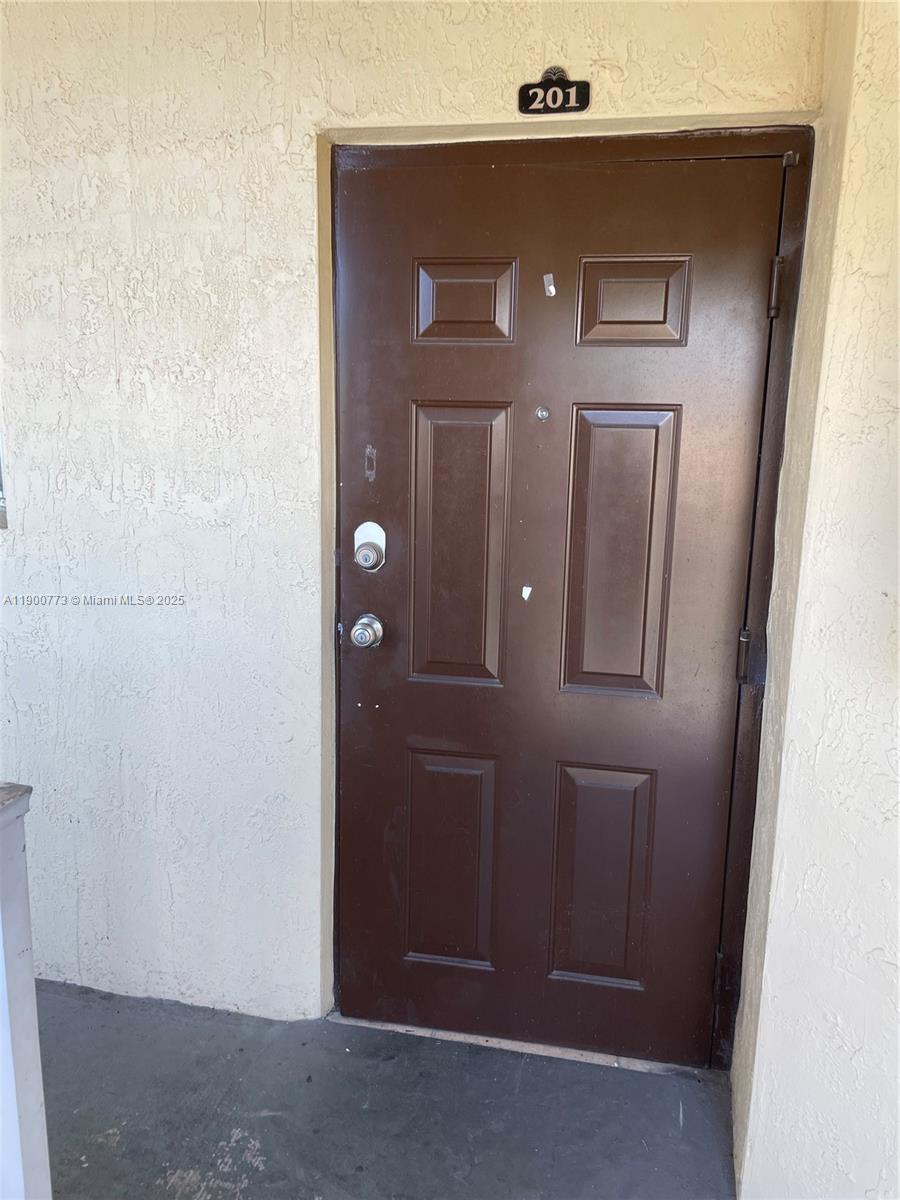 2835 Se 16th Ave 201 Property Photo 2