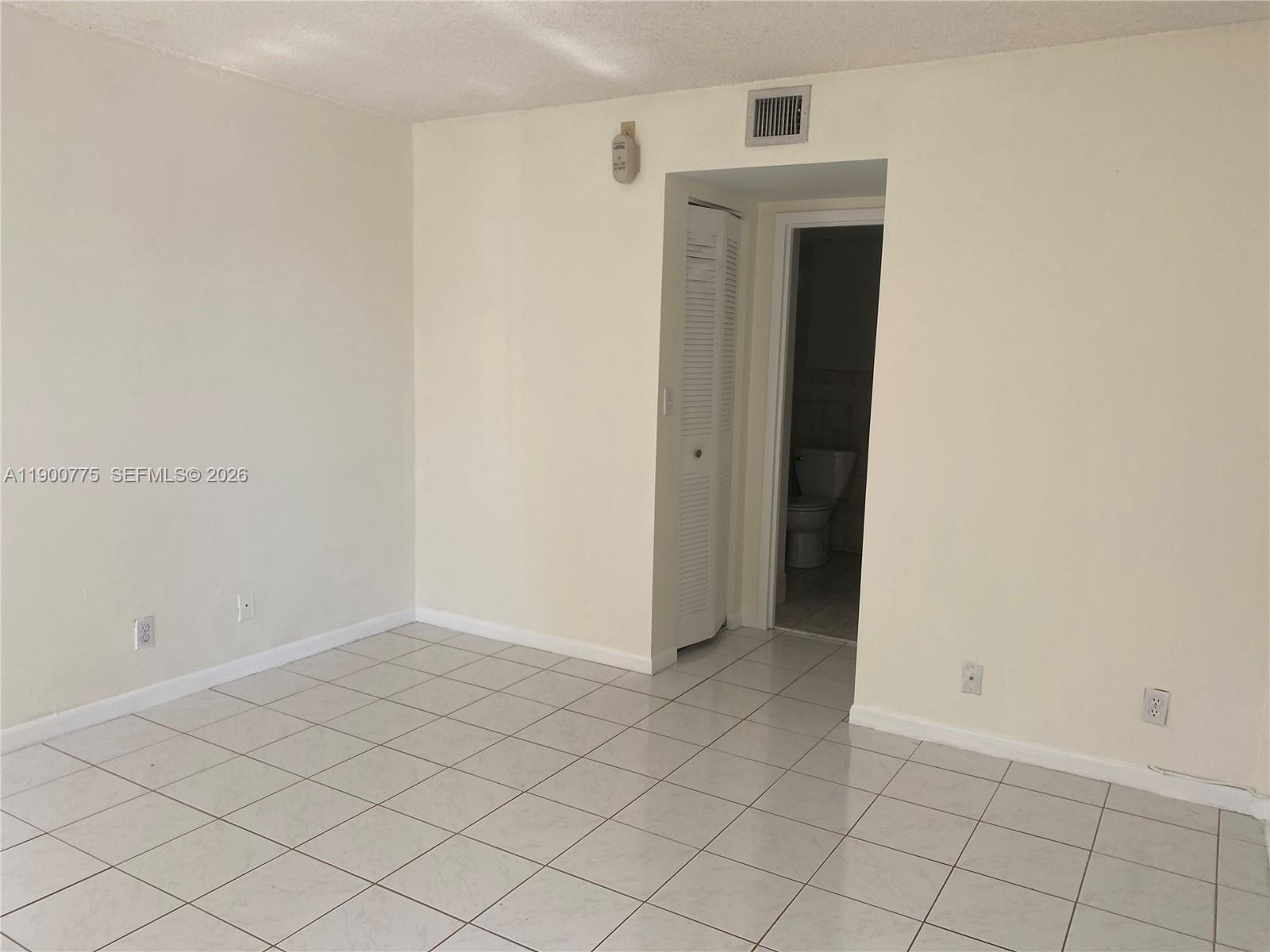 16570 Ne 26th Ave 3c Property Photo 10