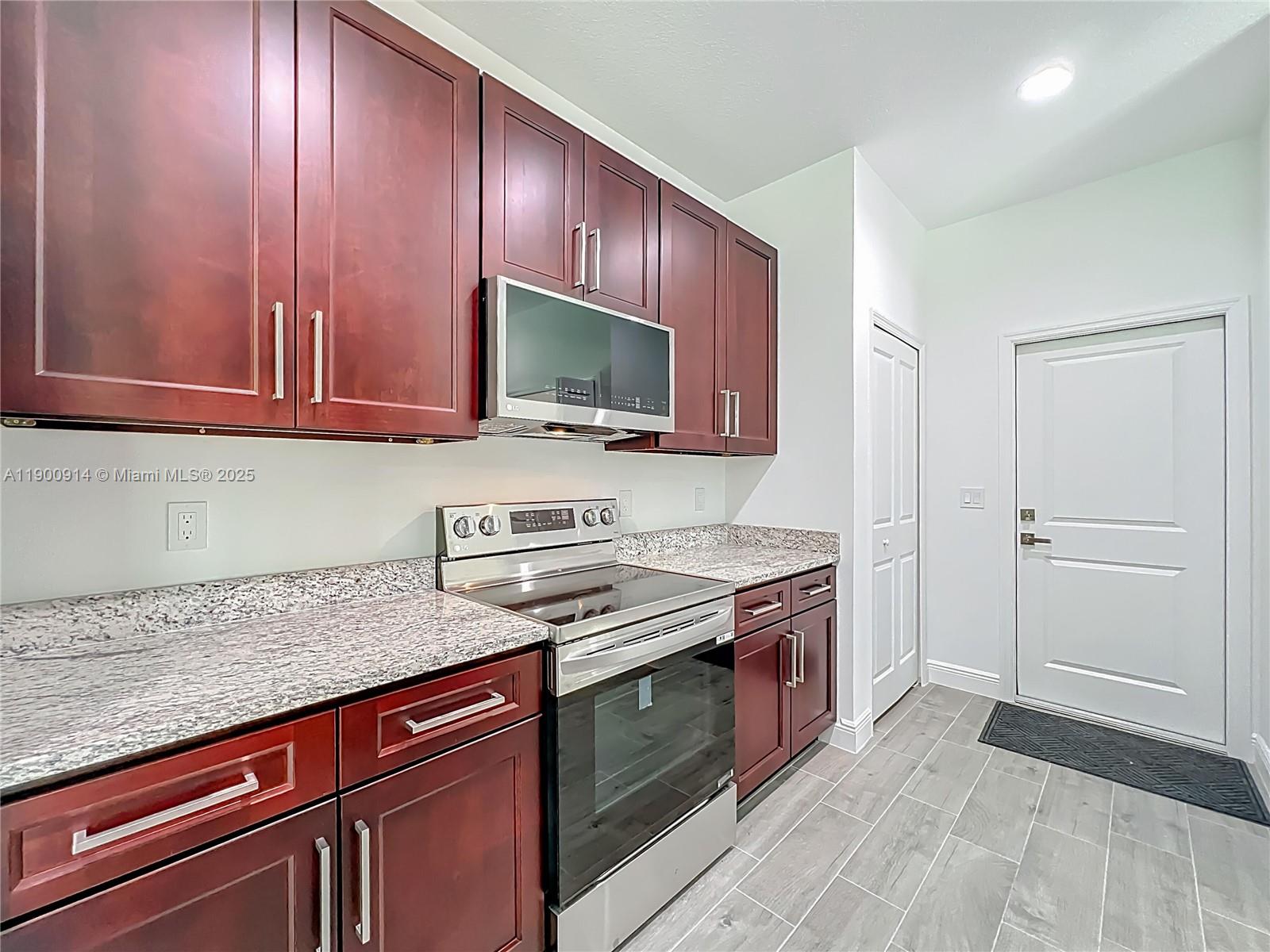 2617 De Groodt Rd Sw Property Photo 16