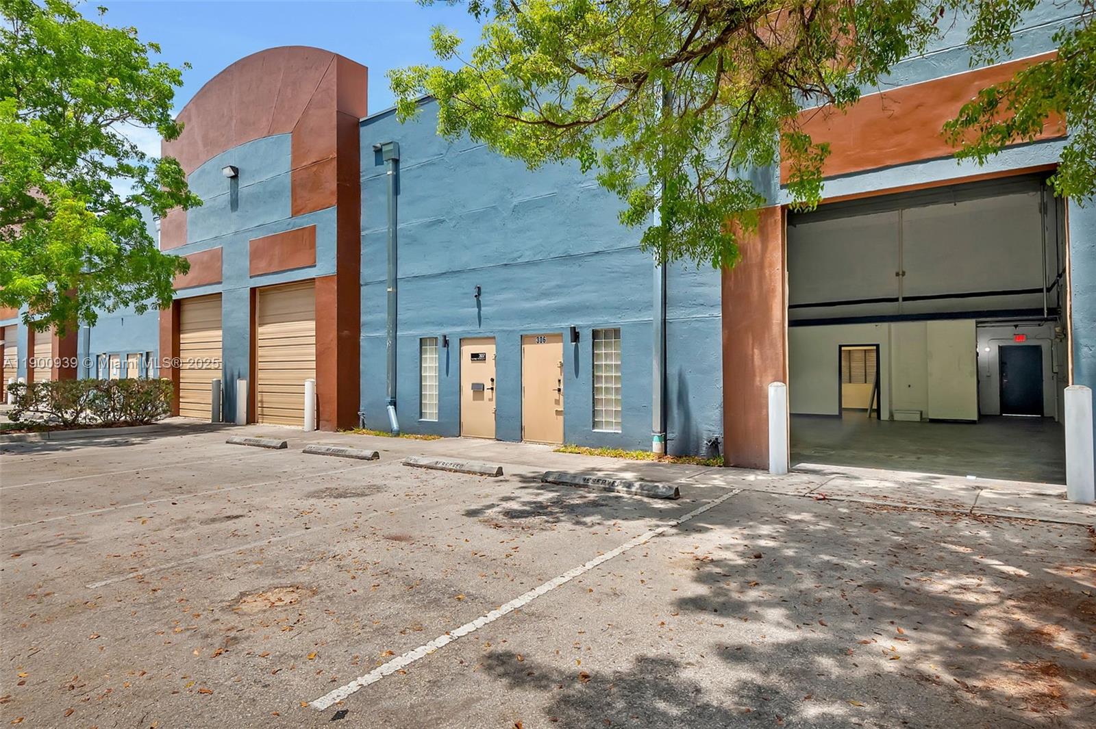 20200 Nw 2nd Ave C6 Property Photo 6